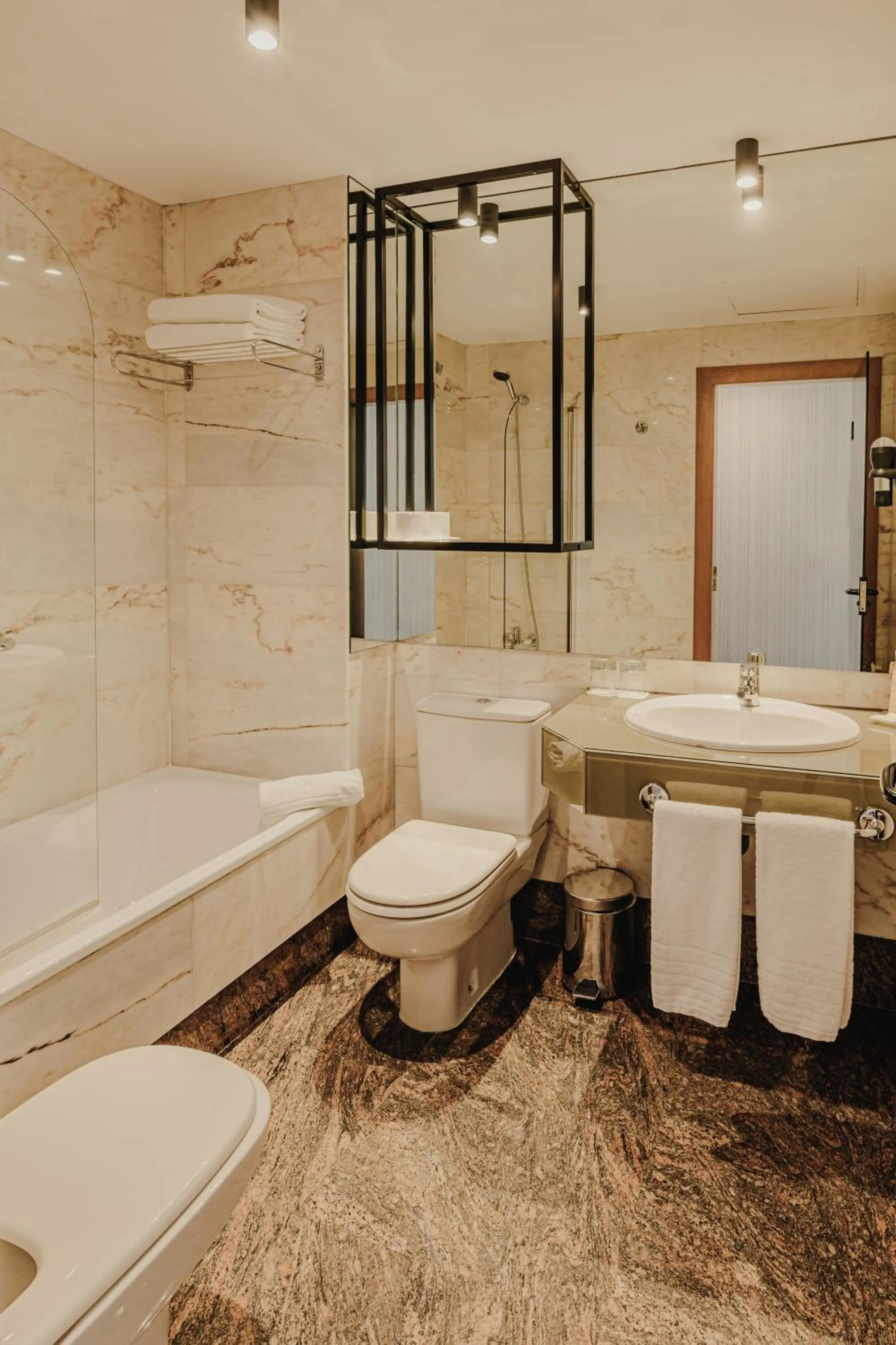 Bathroom in Rafaelhoteles Atocha