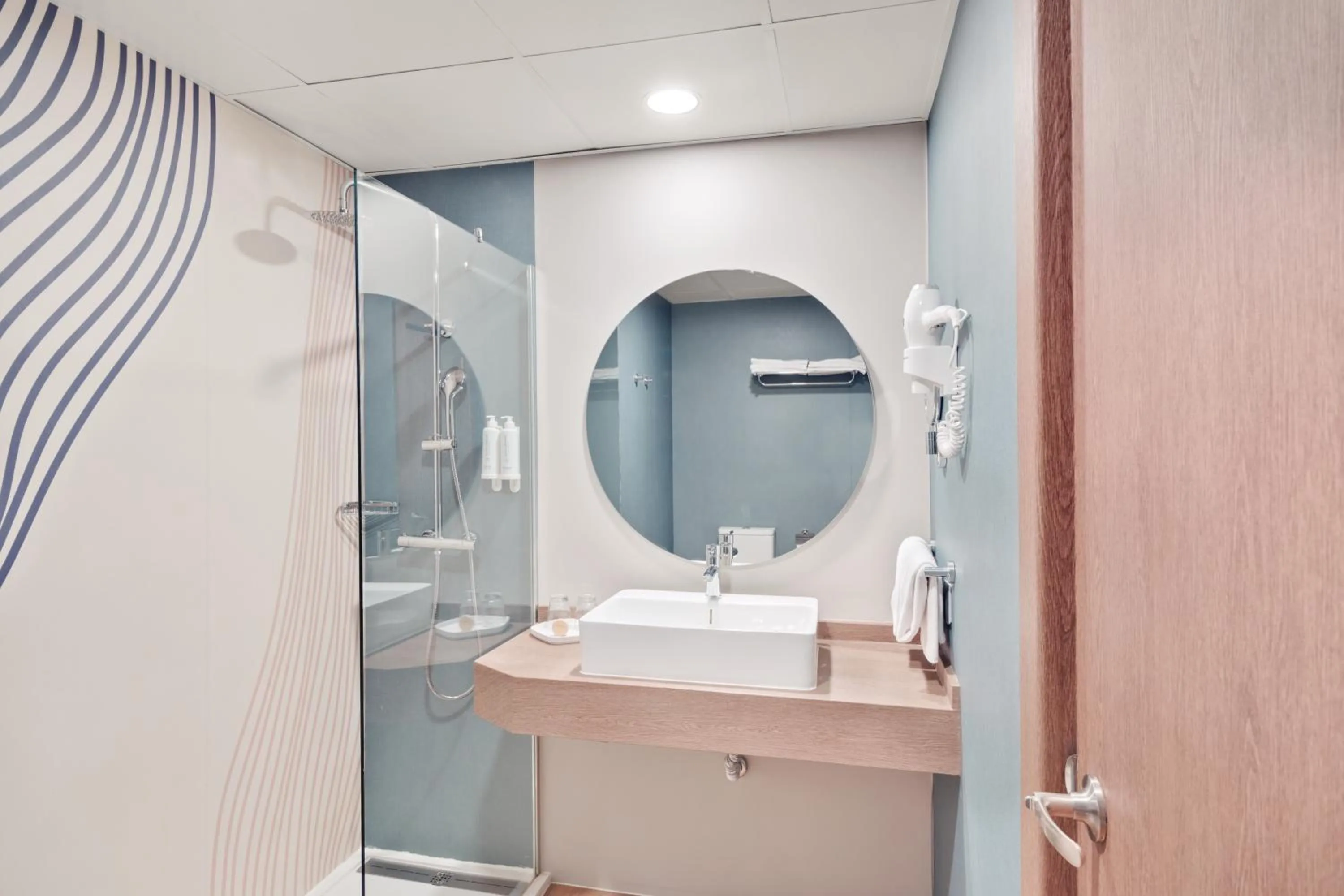 Shower in Bahia Principe Sunlight Coral Playa - Adults Only