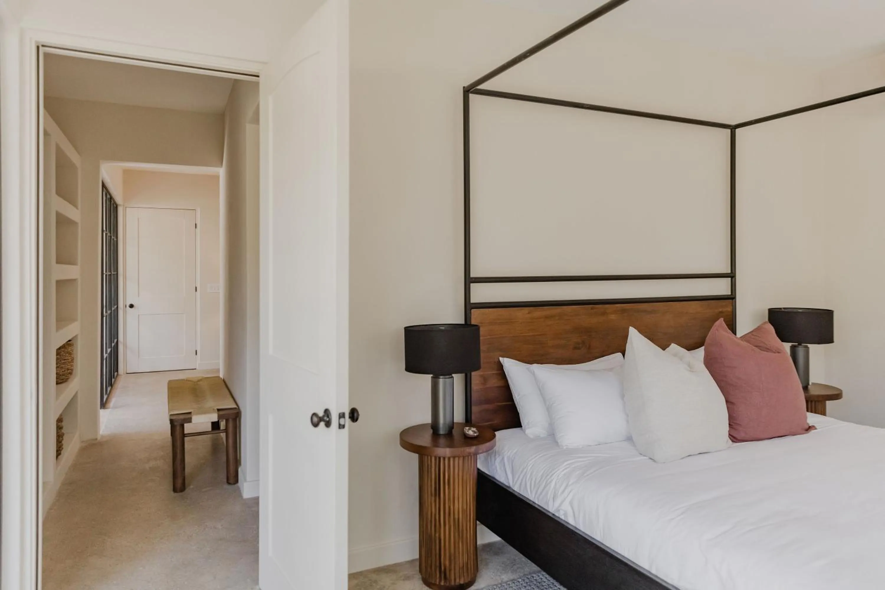 Bedroom, Bed in Sendero Hotel