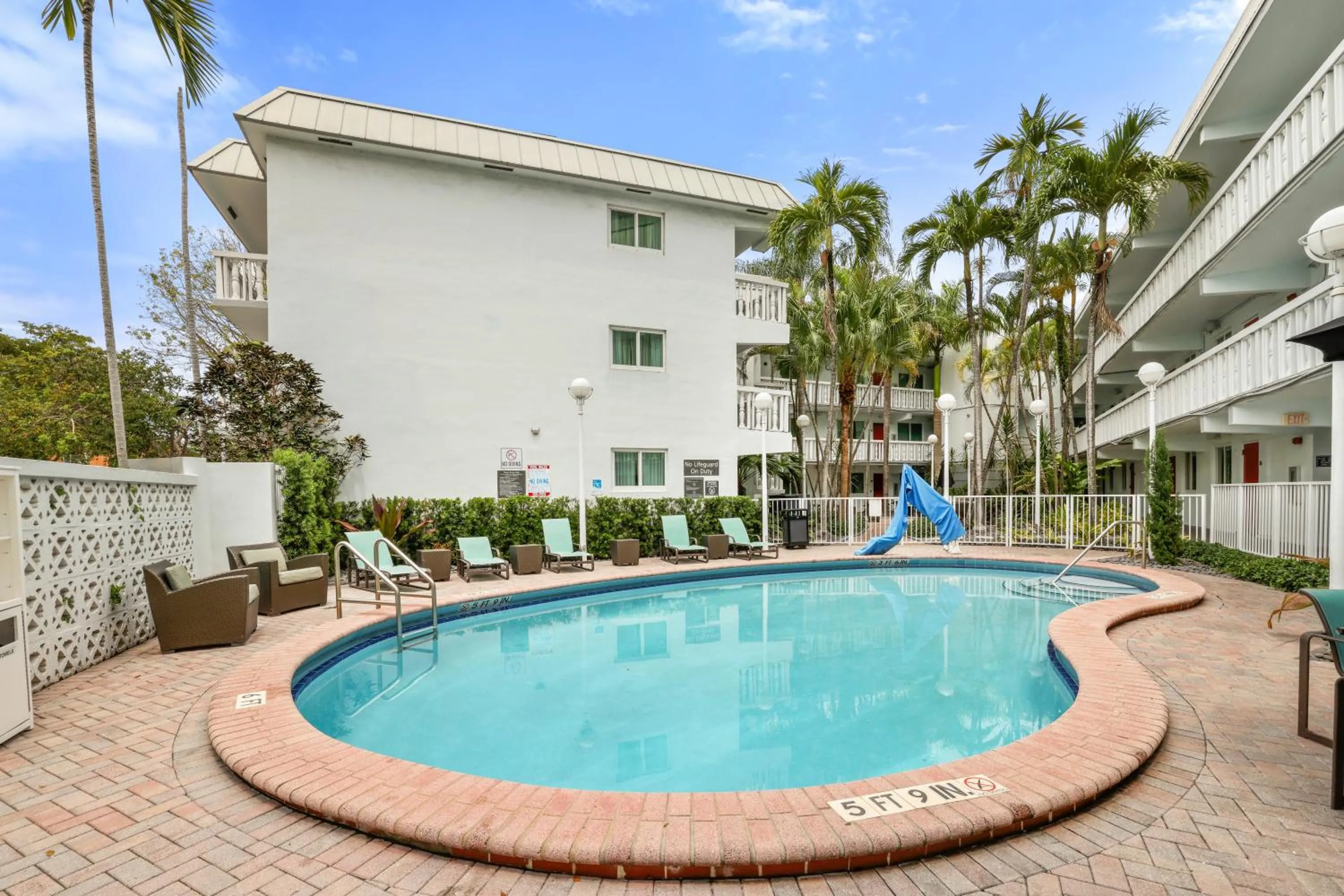 Swimming pool in The Malone