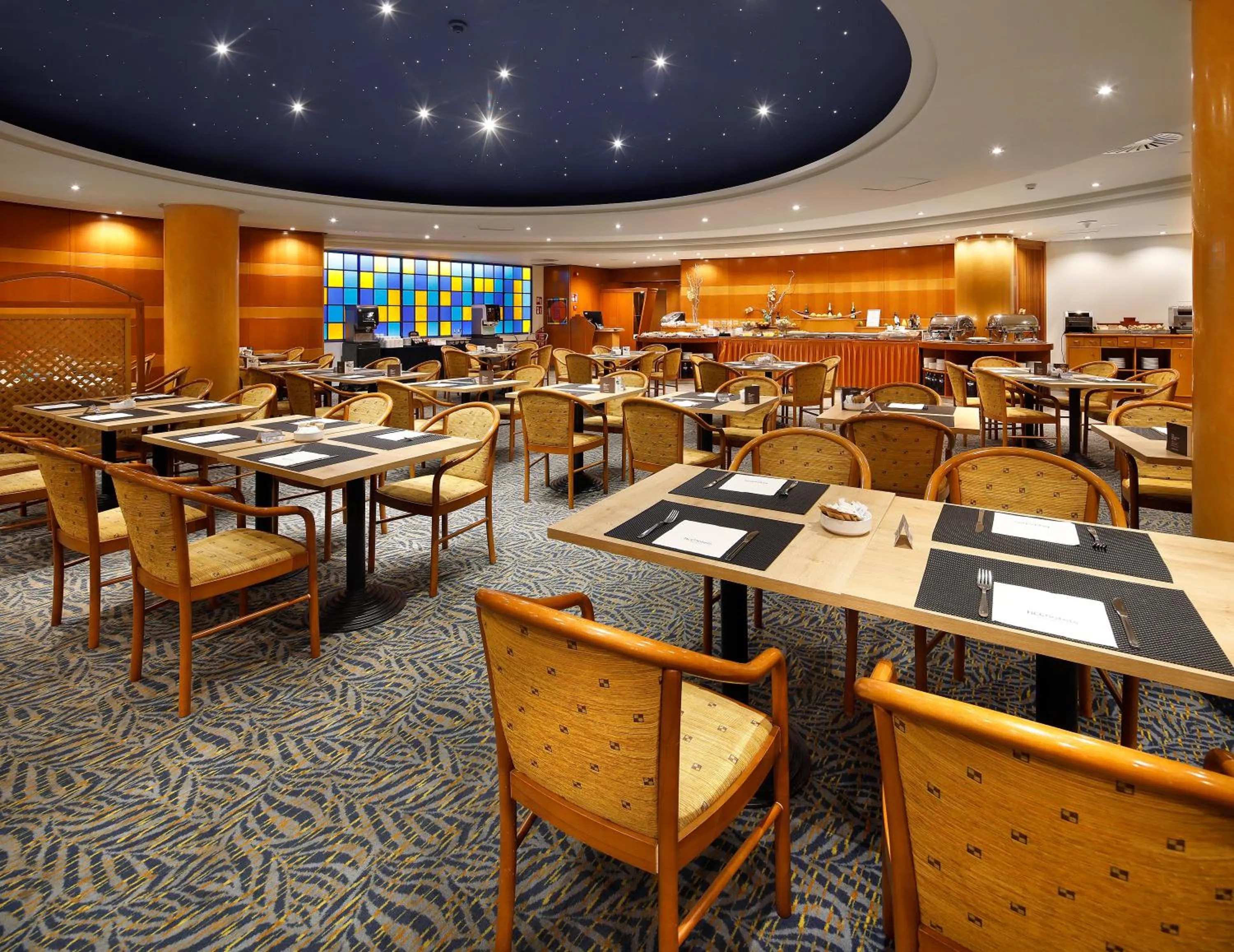 Restaurant/places to eat in HCC Montblanc