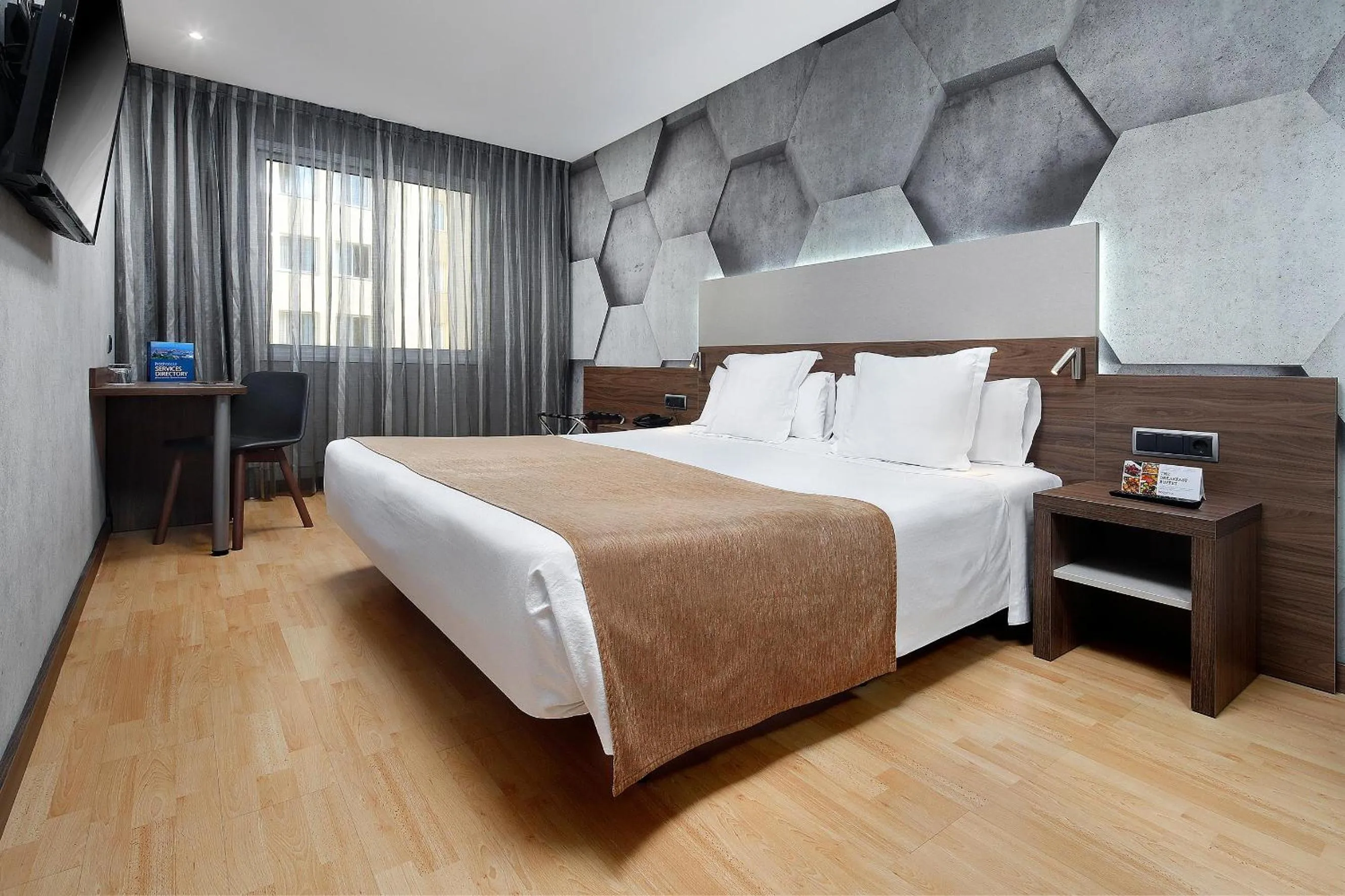 Photo of the whole room, Bed in HCC Montblanc