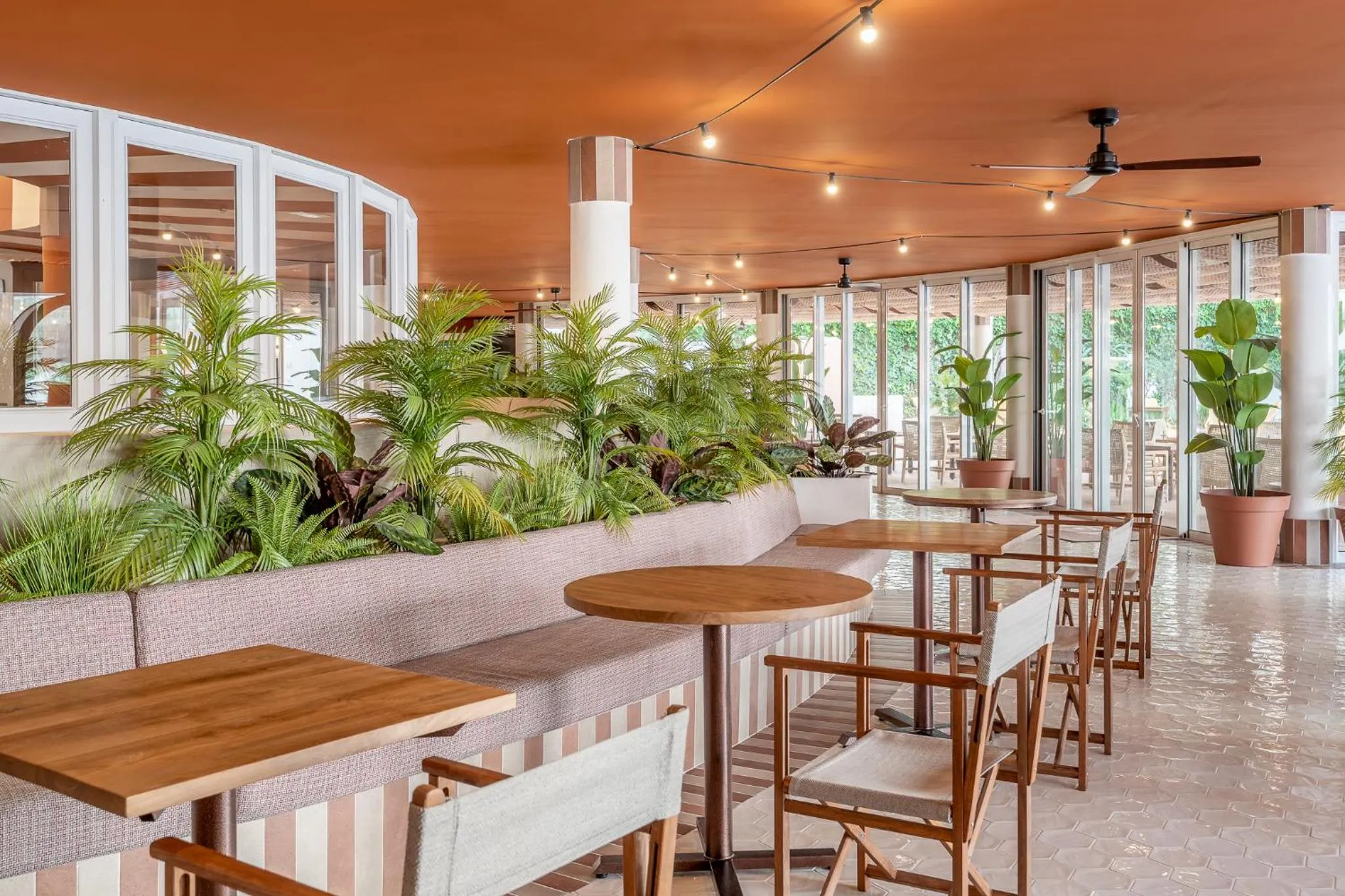 Seating area in tent Arenal