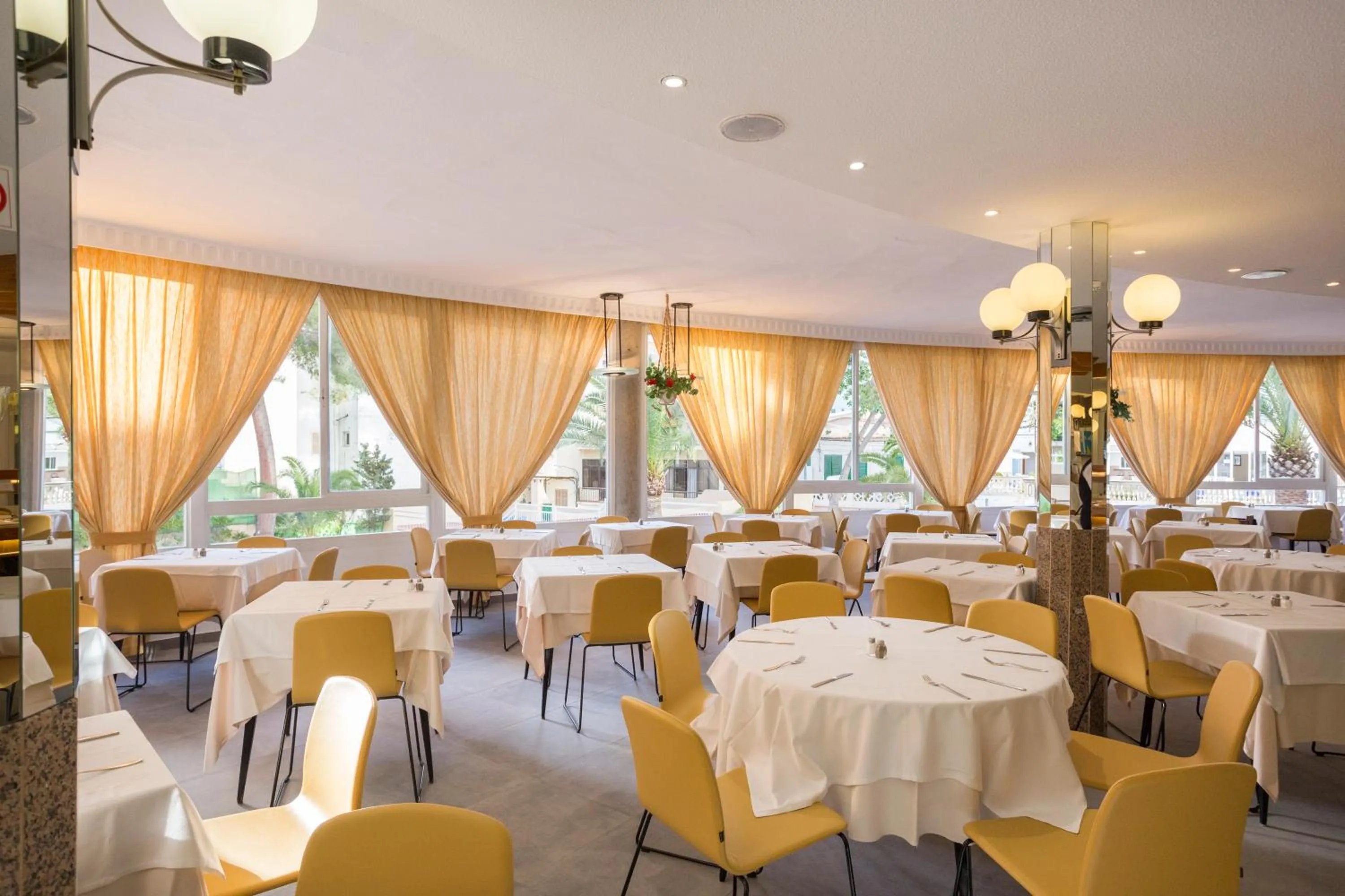 Restaurant/Places to Eat in Pinero Tal