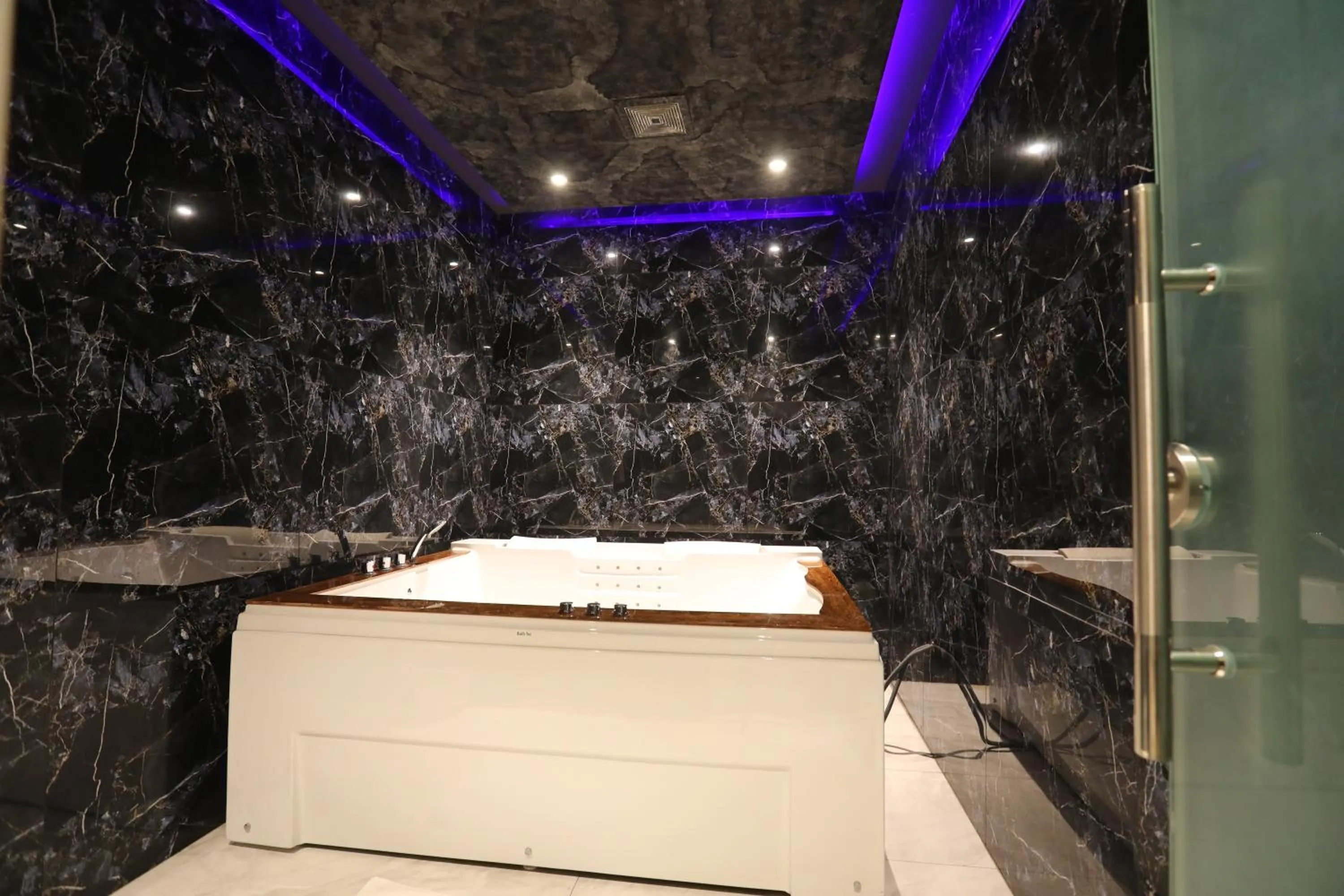 The Orchard Hotel Lahore