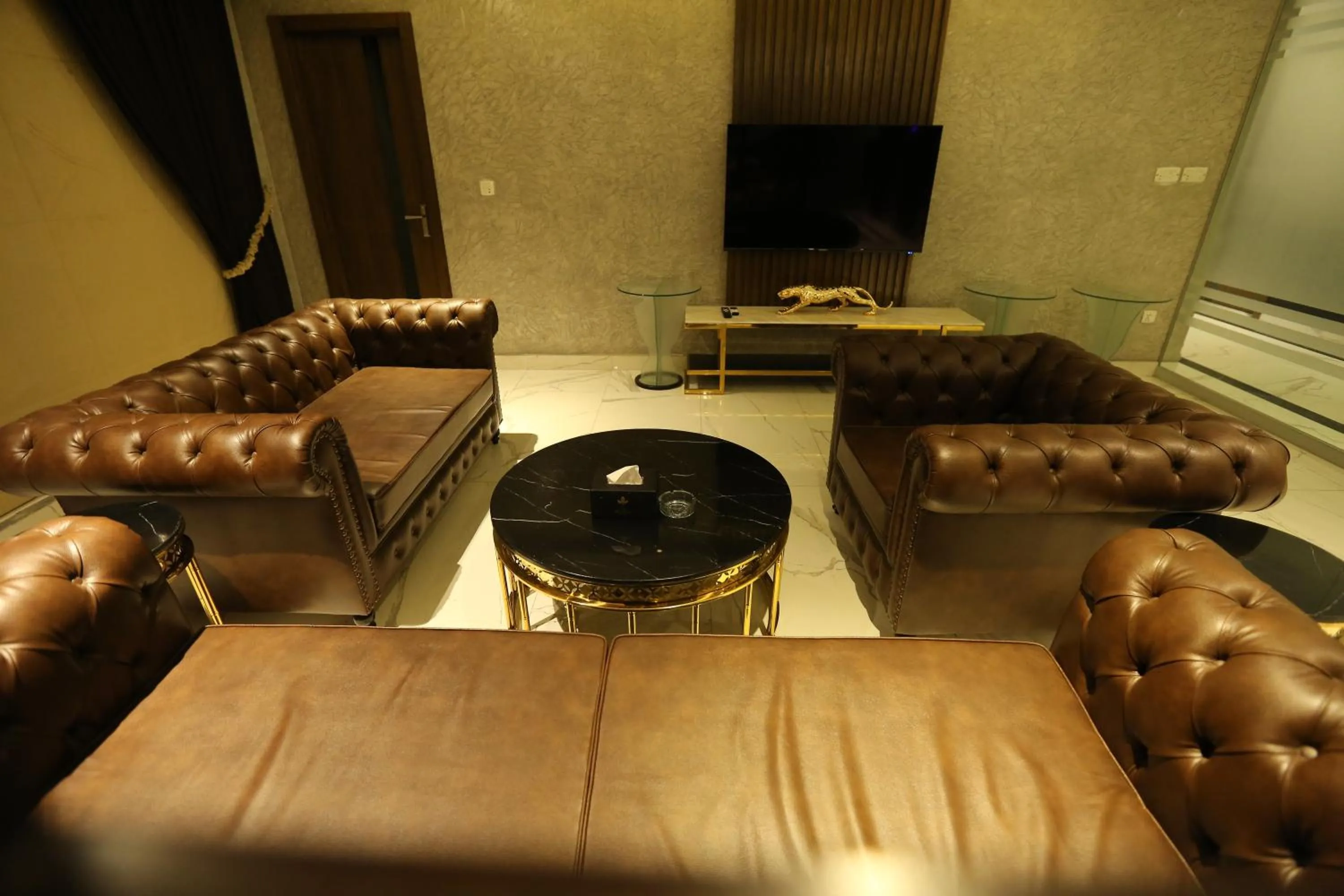 Restaurant/places to eat in The Orchard Hotel Lahore