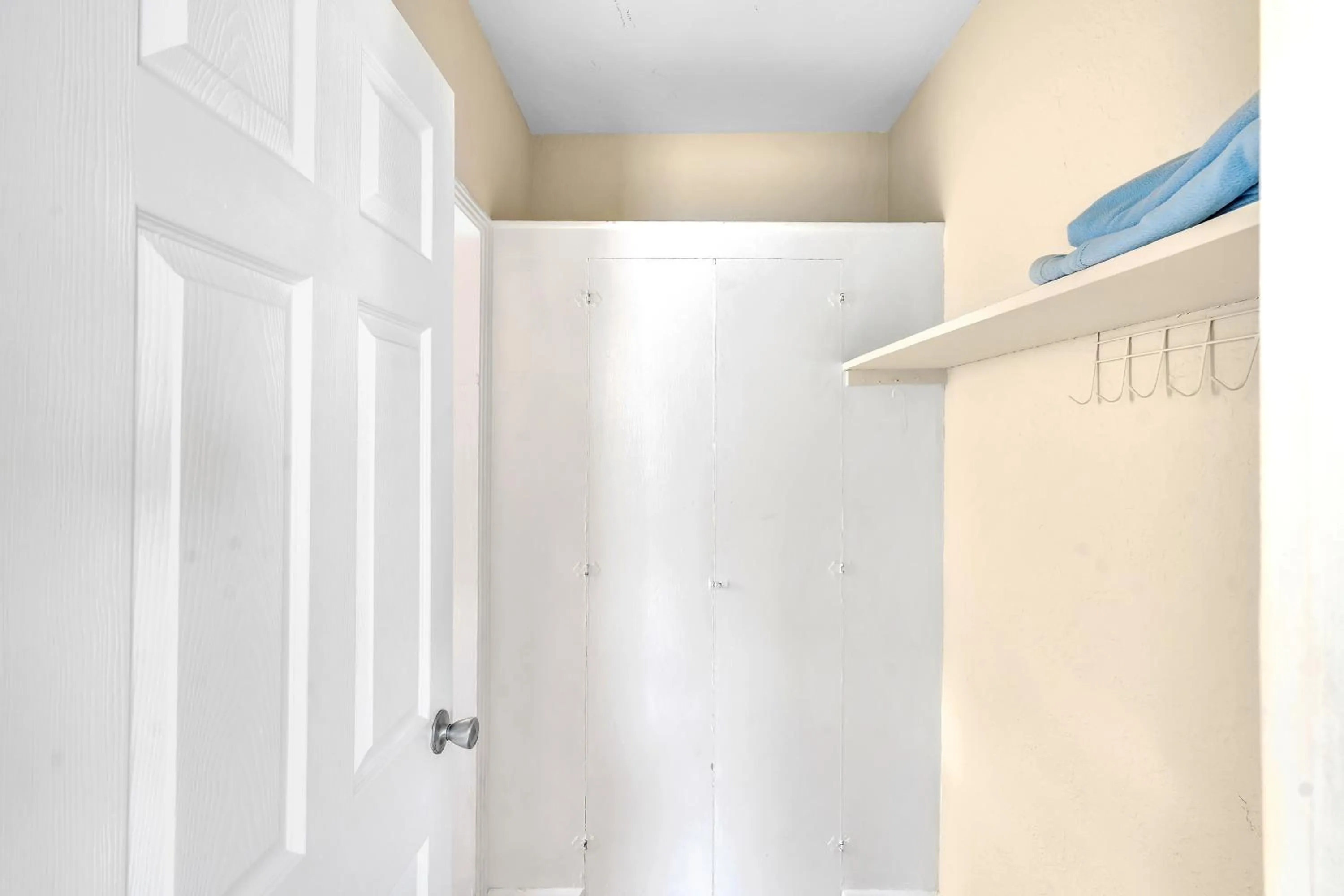 wardrobe in Charter House