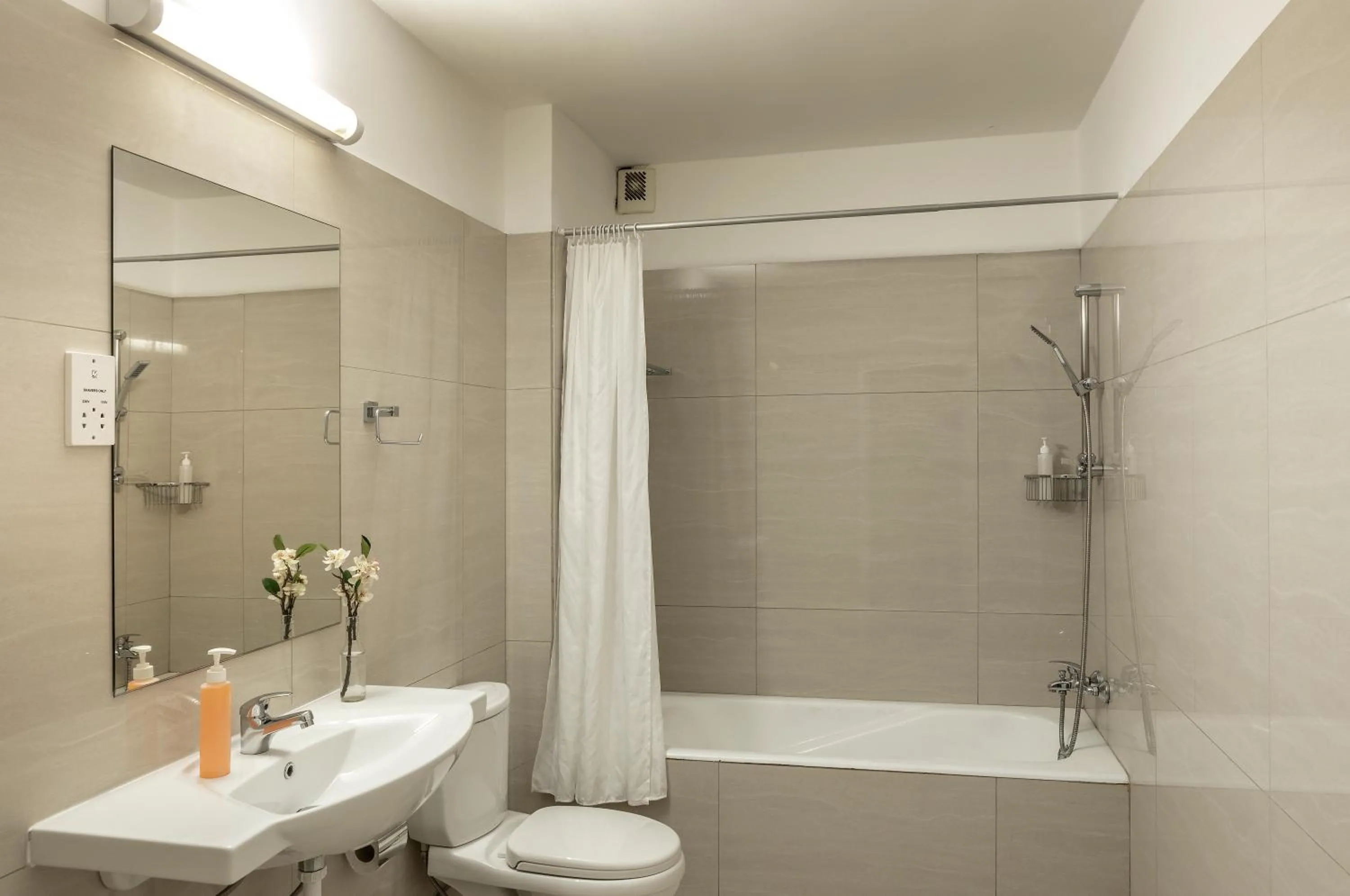 Bathroom in Mia Hotel Apartment