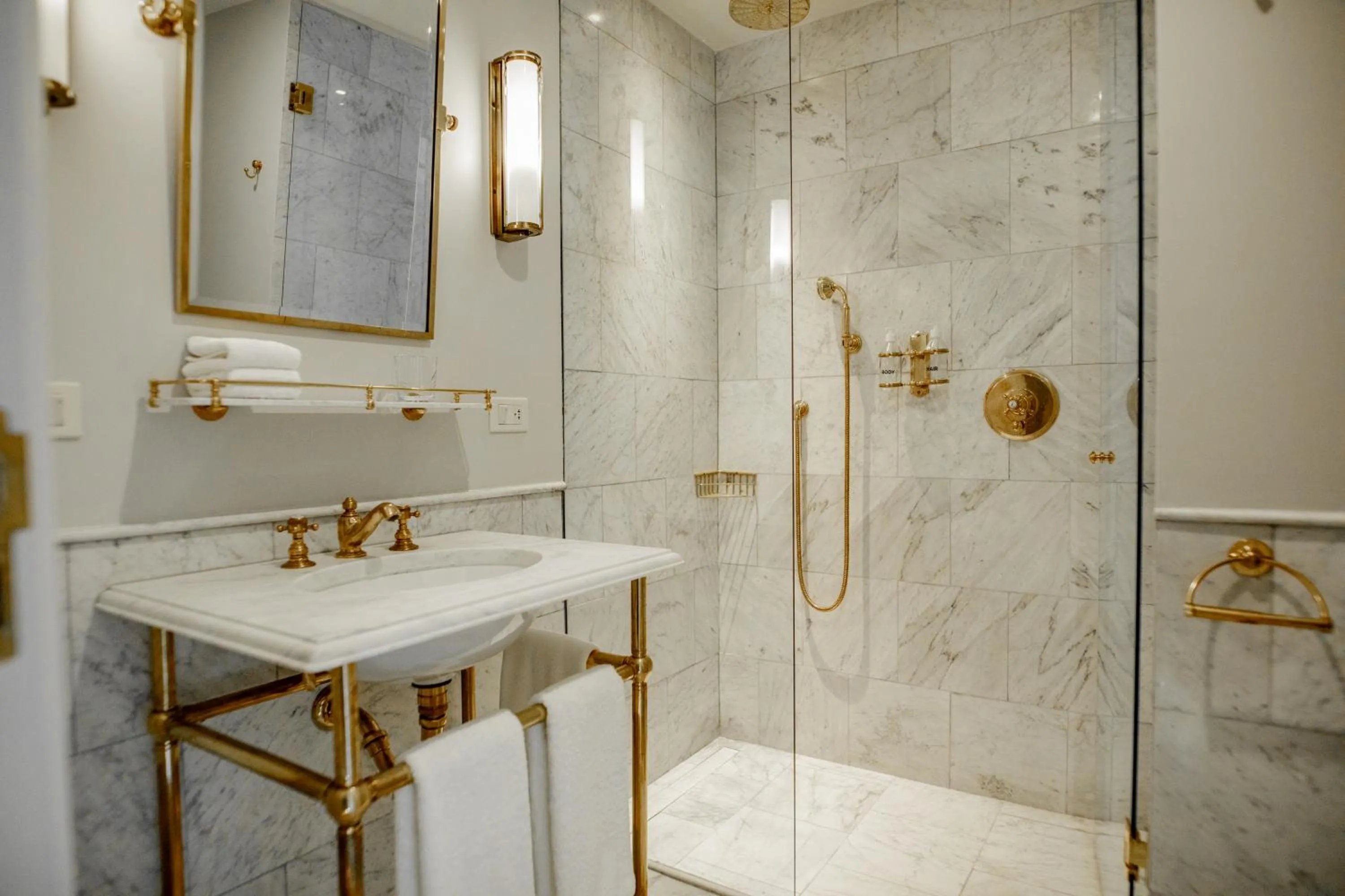 Bathroom in Hotel Montevideo - Leading Hotels of the World