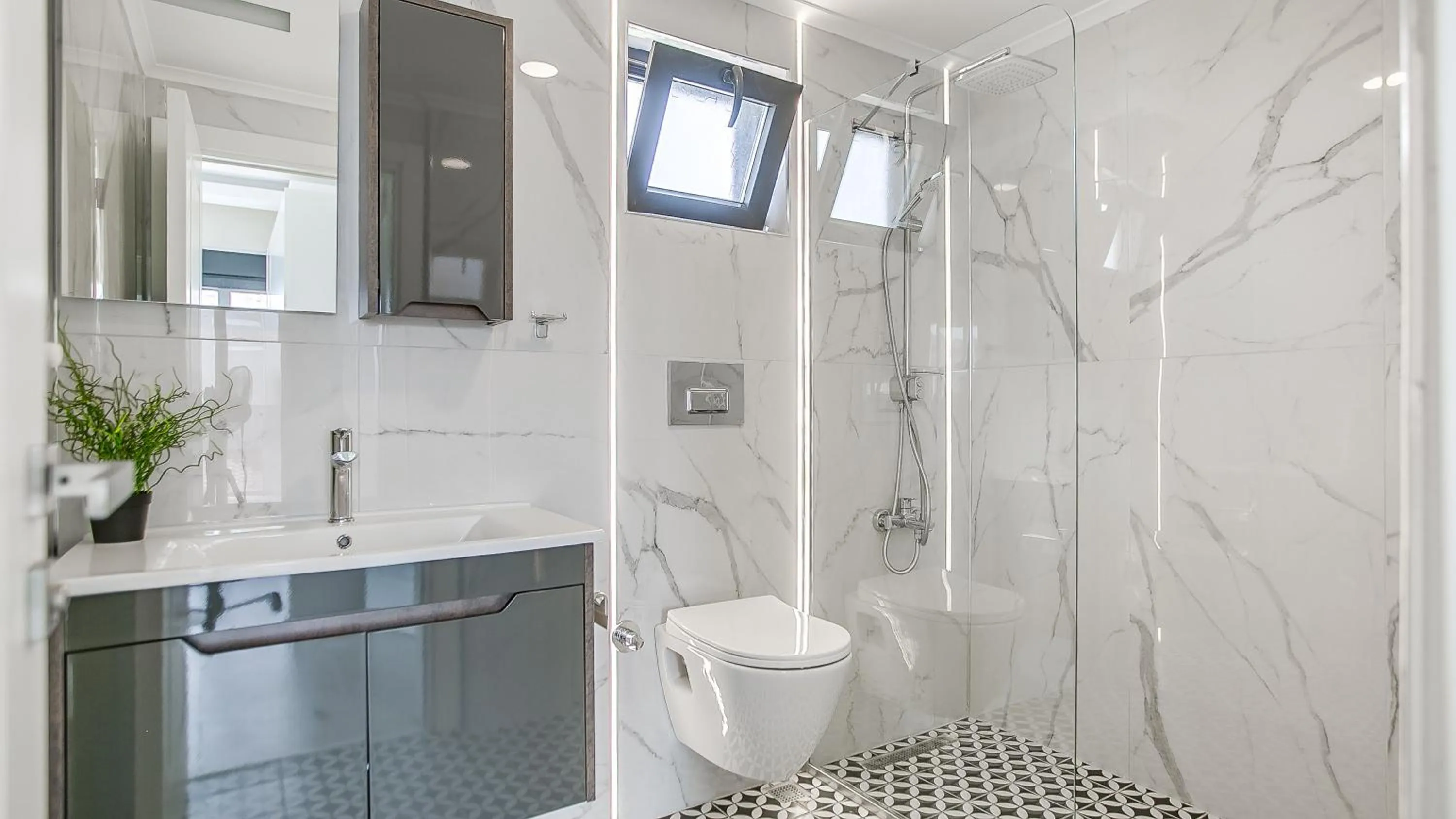 Shower in Paradise Town Villa Majesty