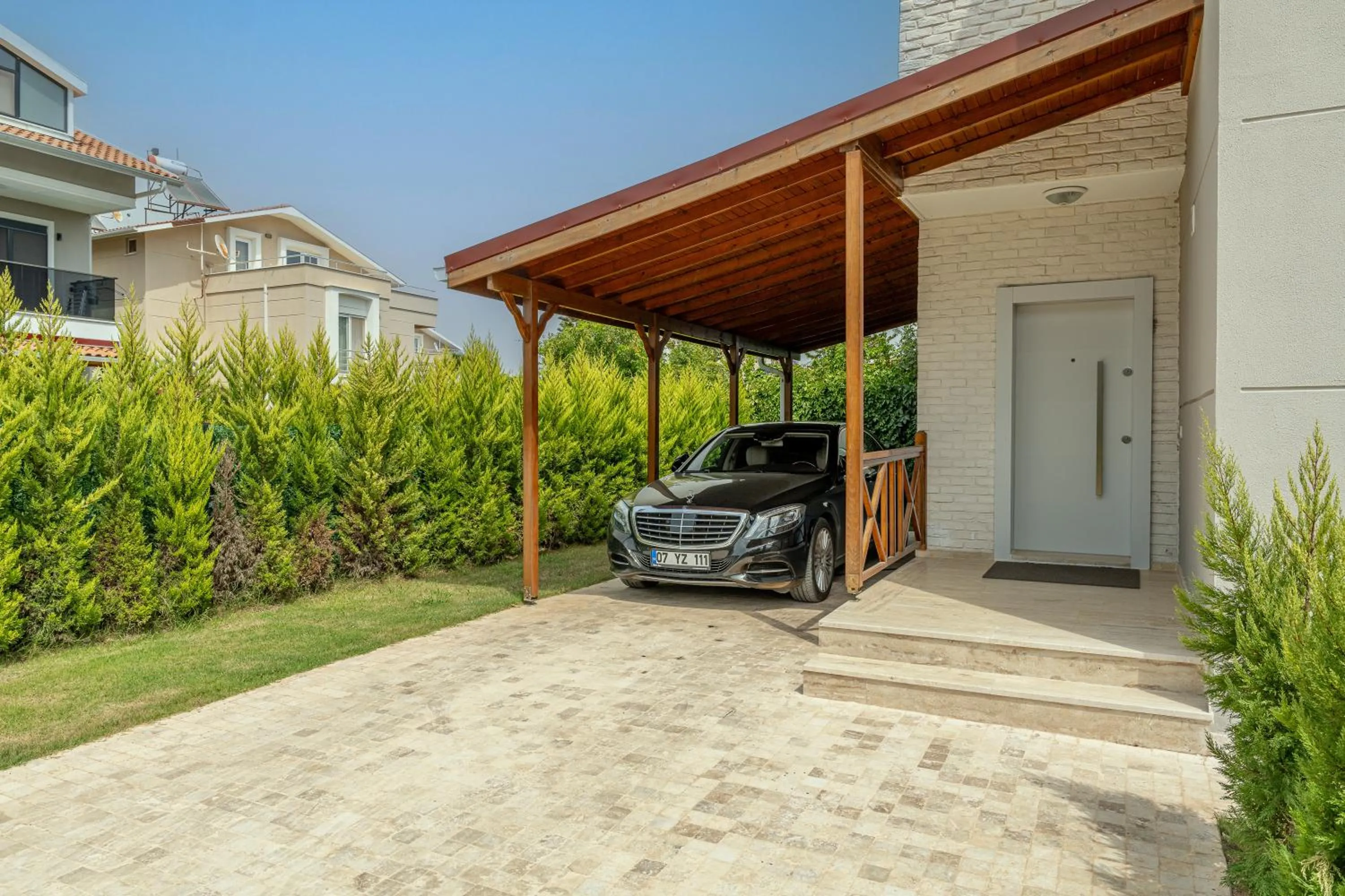 Property building in Paradise Town Villa Majesty