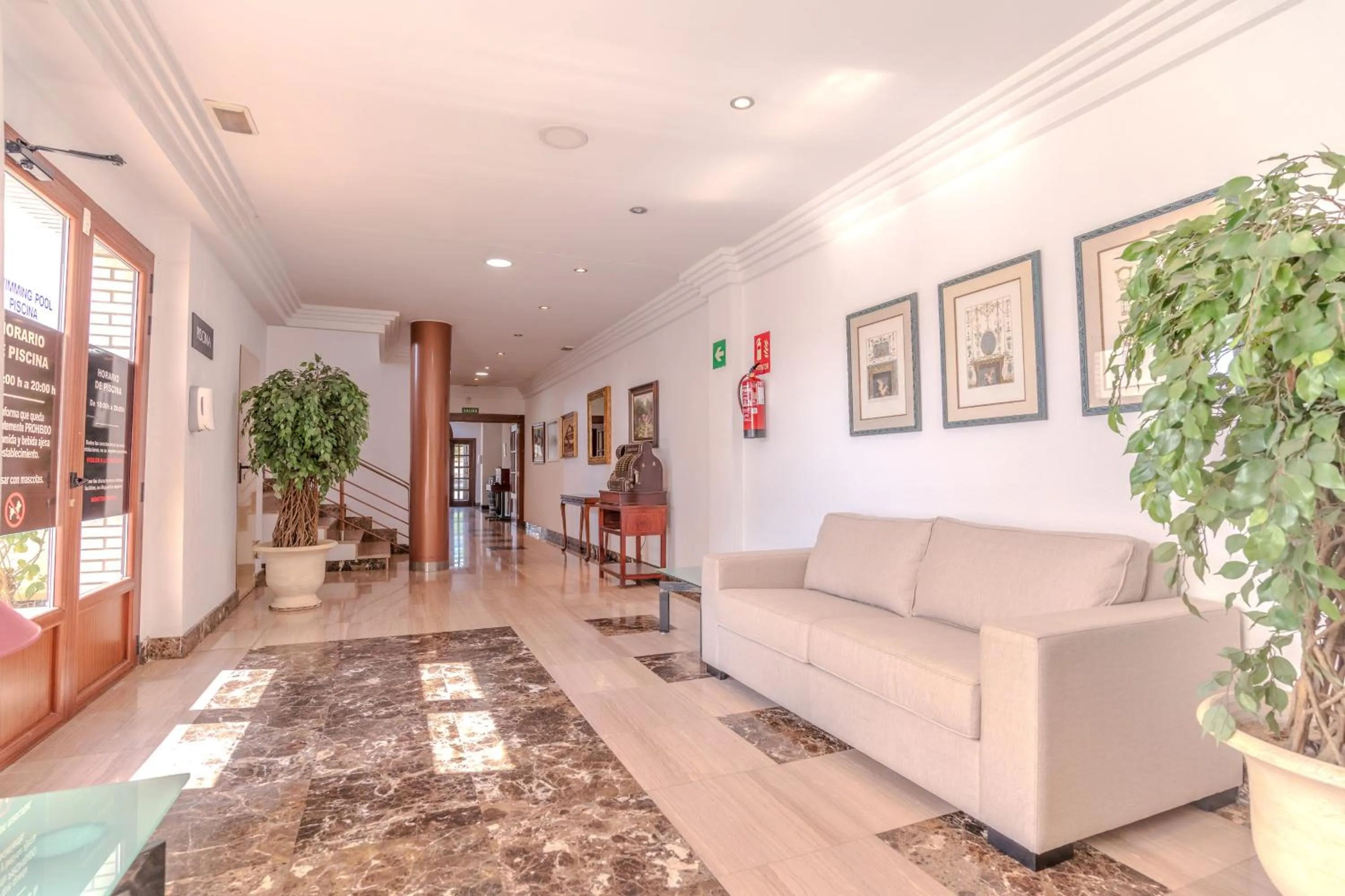 Lobby or reception in Hotel ITC Ciudad de Haro