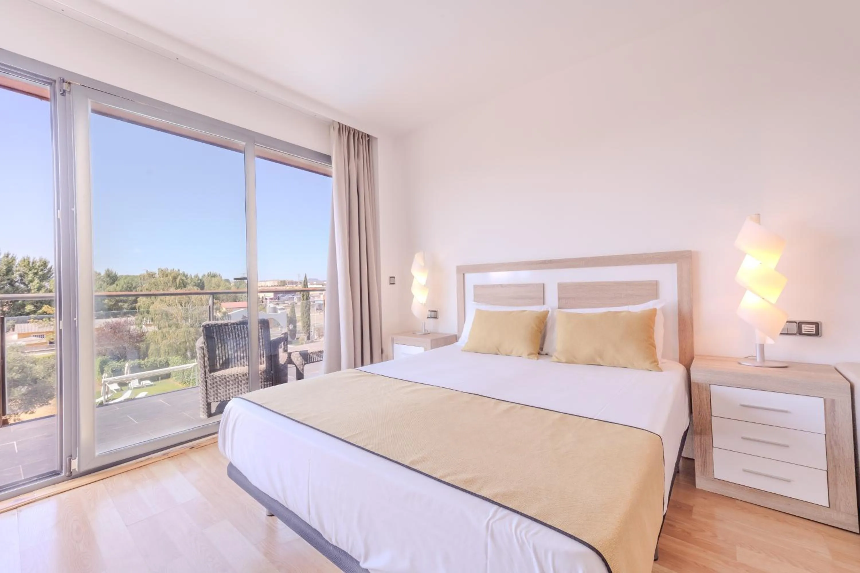 Bedroom, Bed in Hotel ITC Ciudad de Haro