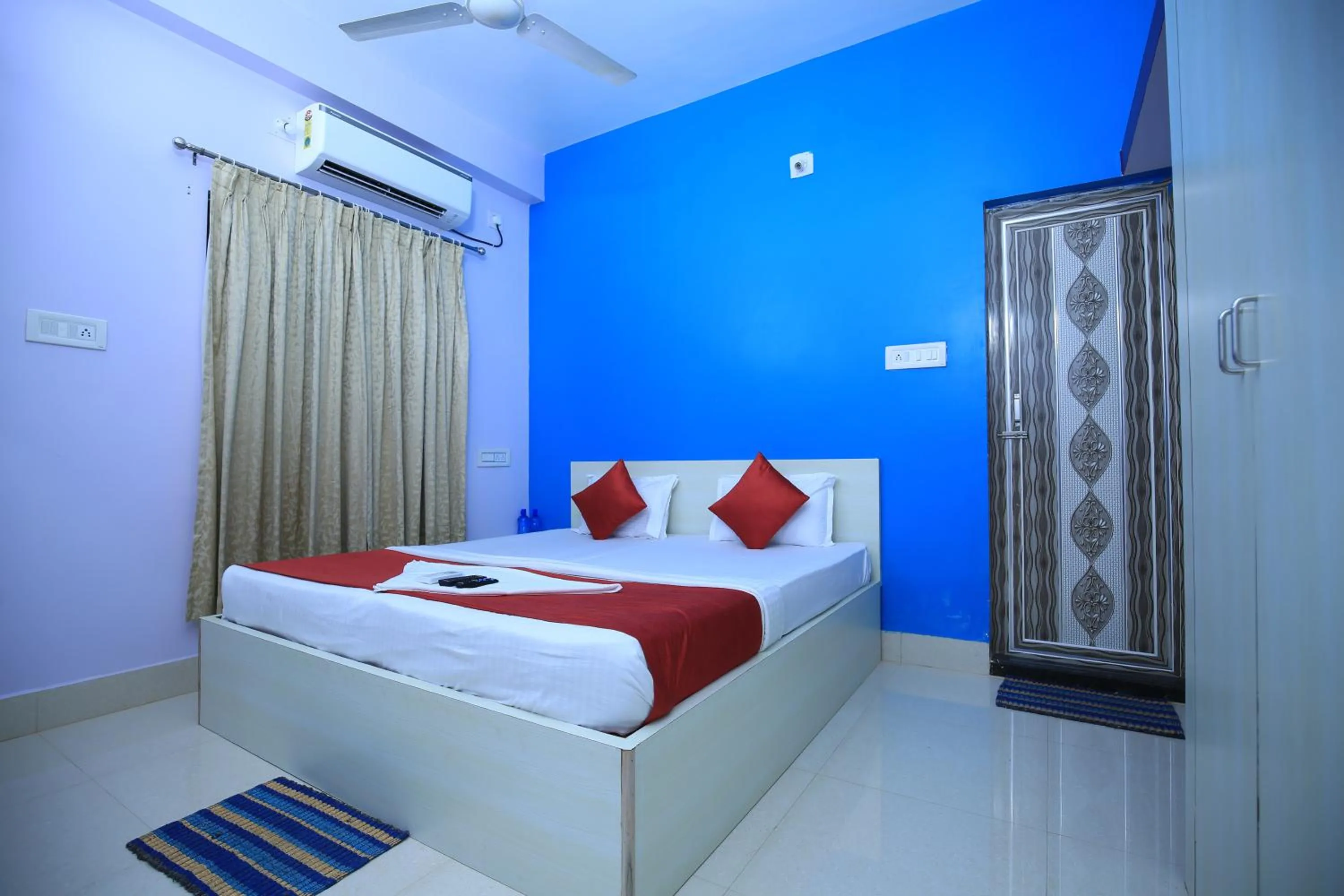 Bed in Railview inn Bhubaneswar