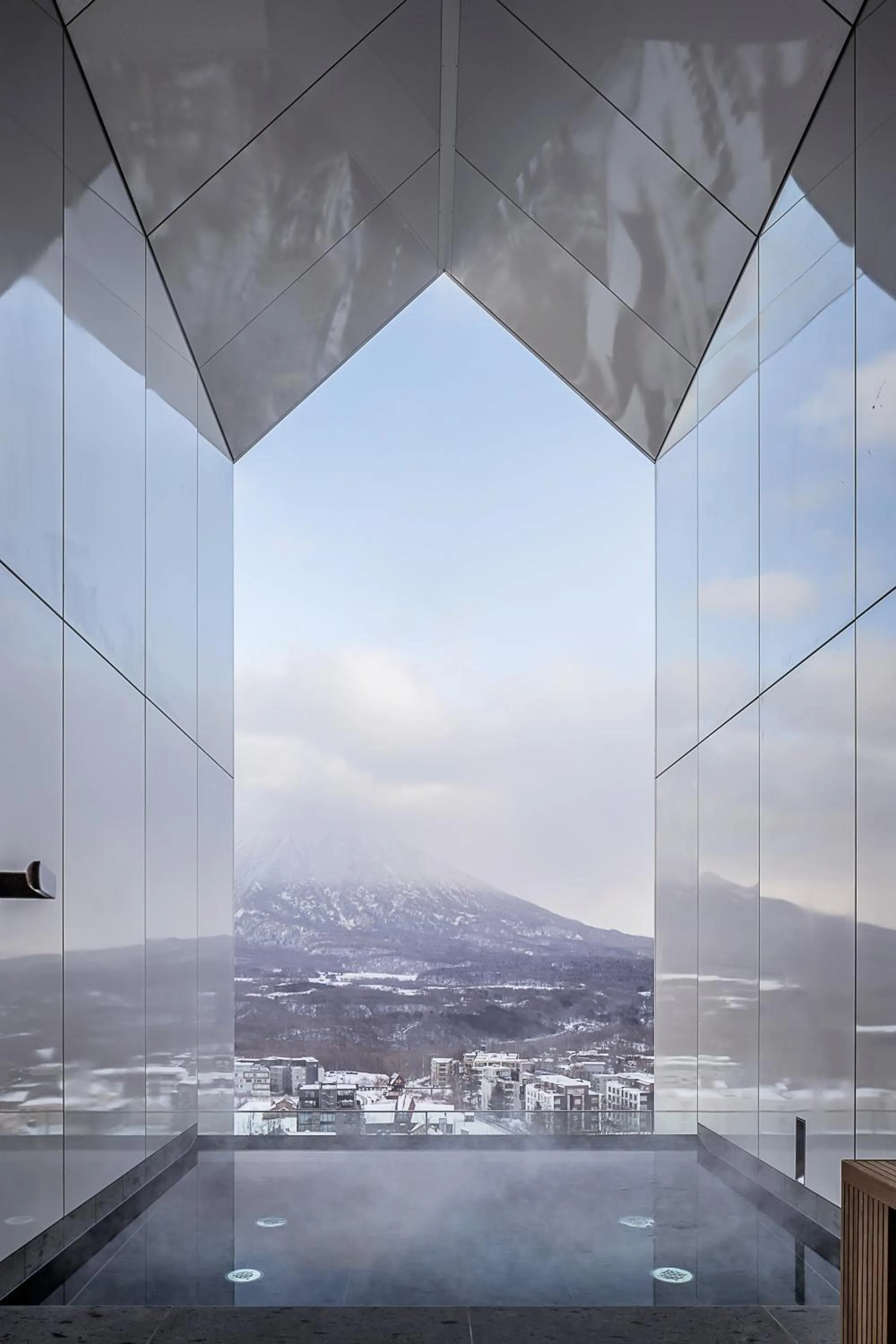 Hot Spring Bath in MUWA NISEKO