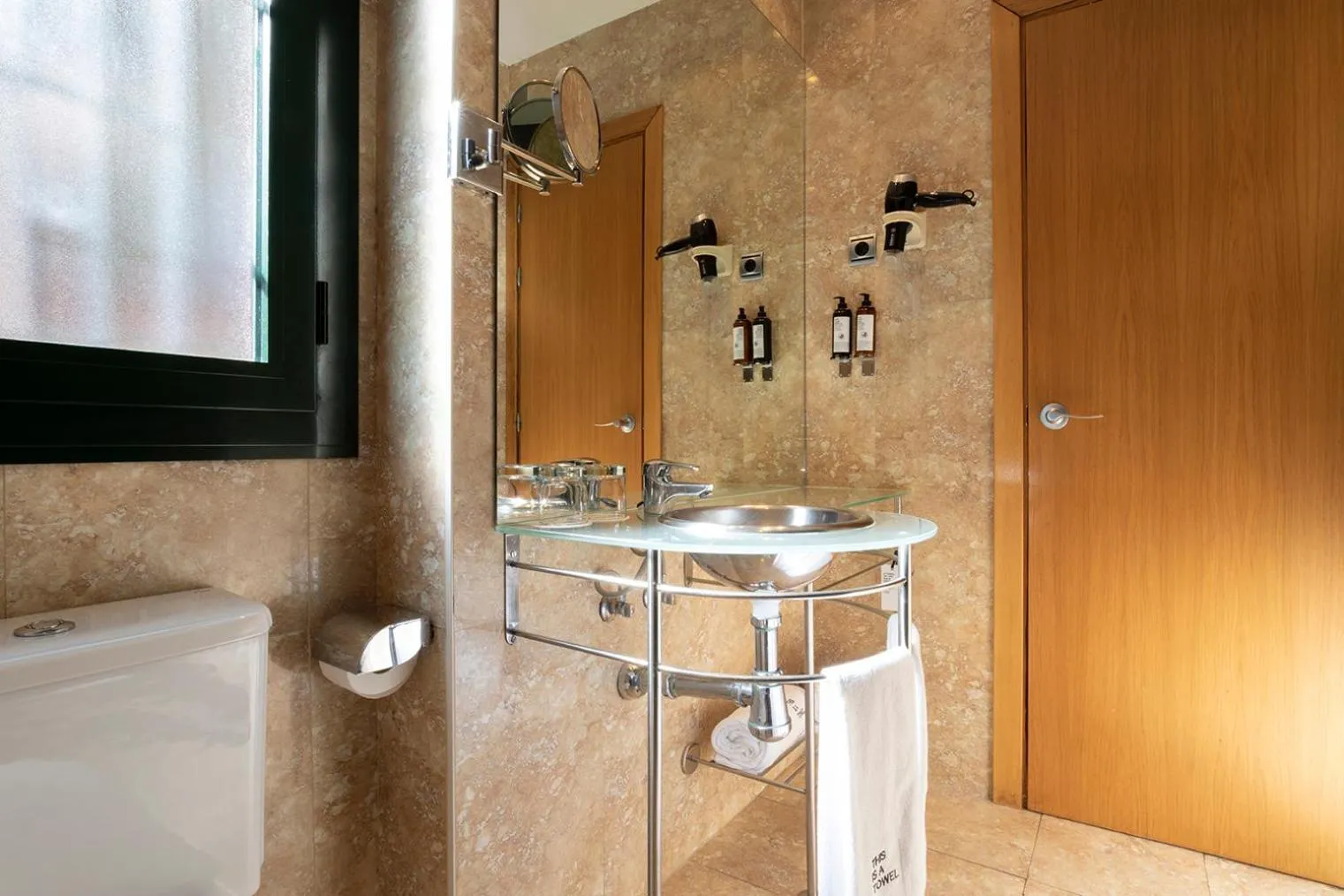 Bathroom in Petit Palace Arturo Soria Alcalá