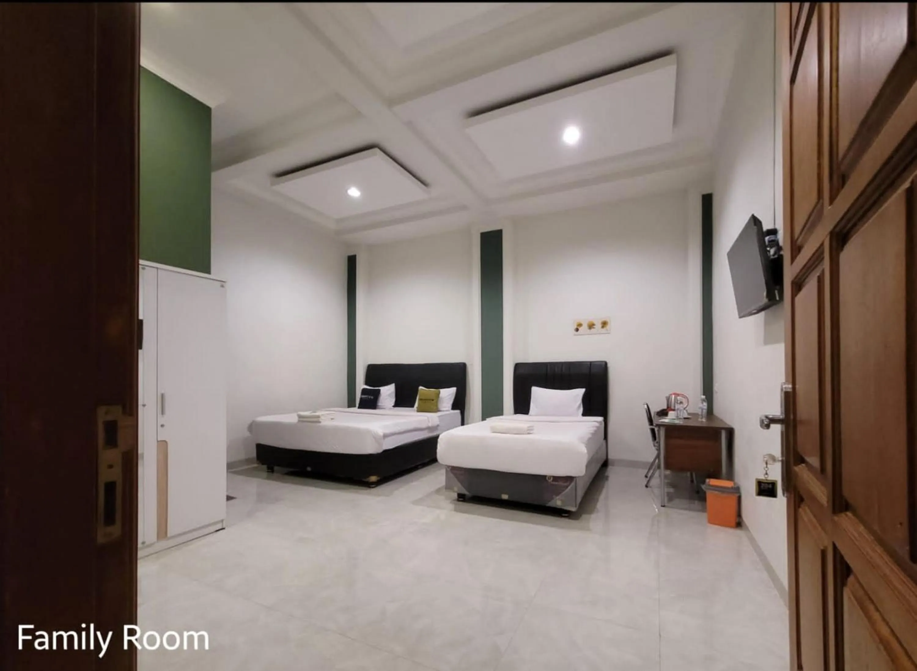Bedroom, Bed in Urbanview Hotel Bong Gajah Lampung