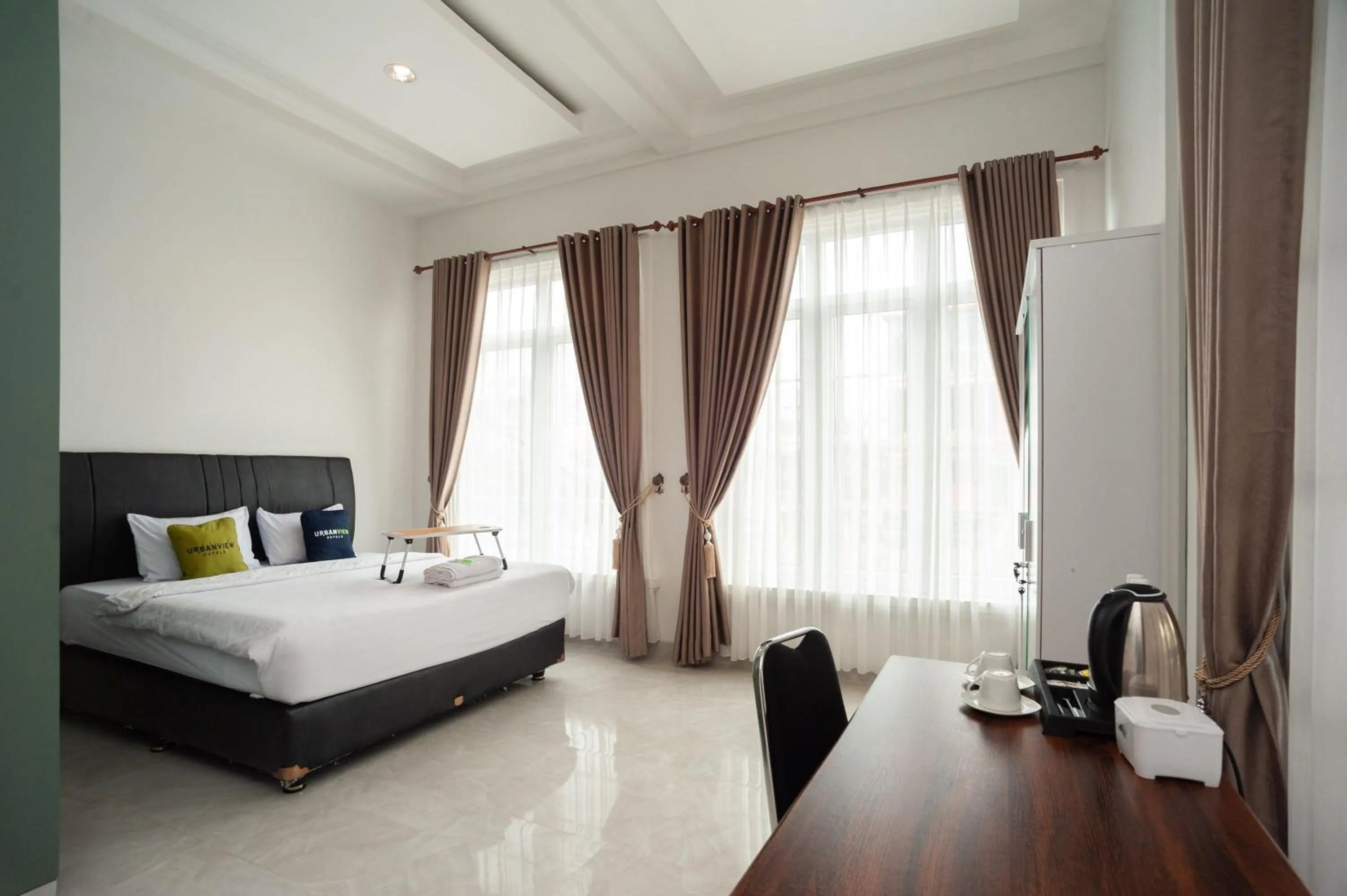 Bedroom, Bed in Urbanview Hotel Bong Gajah Lampung