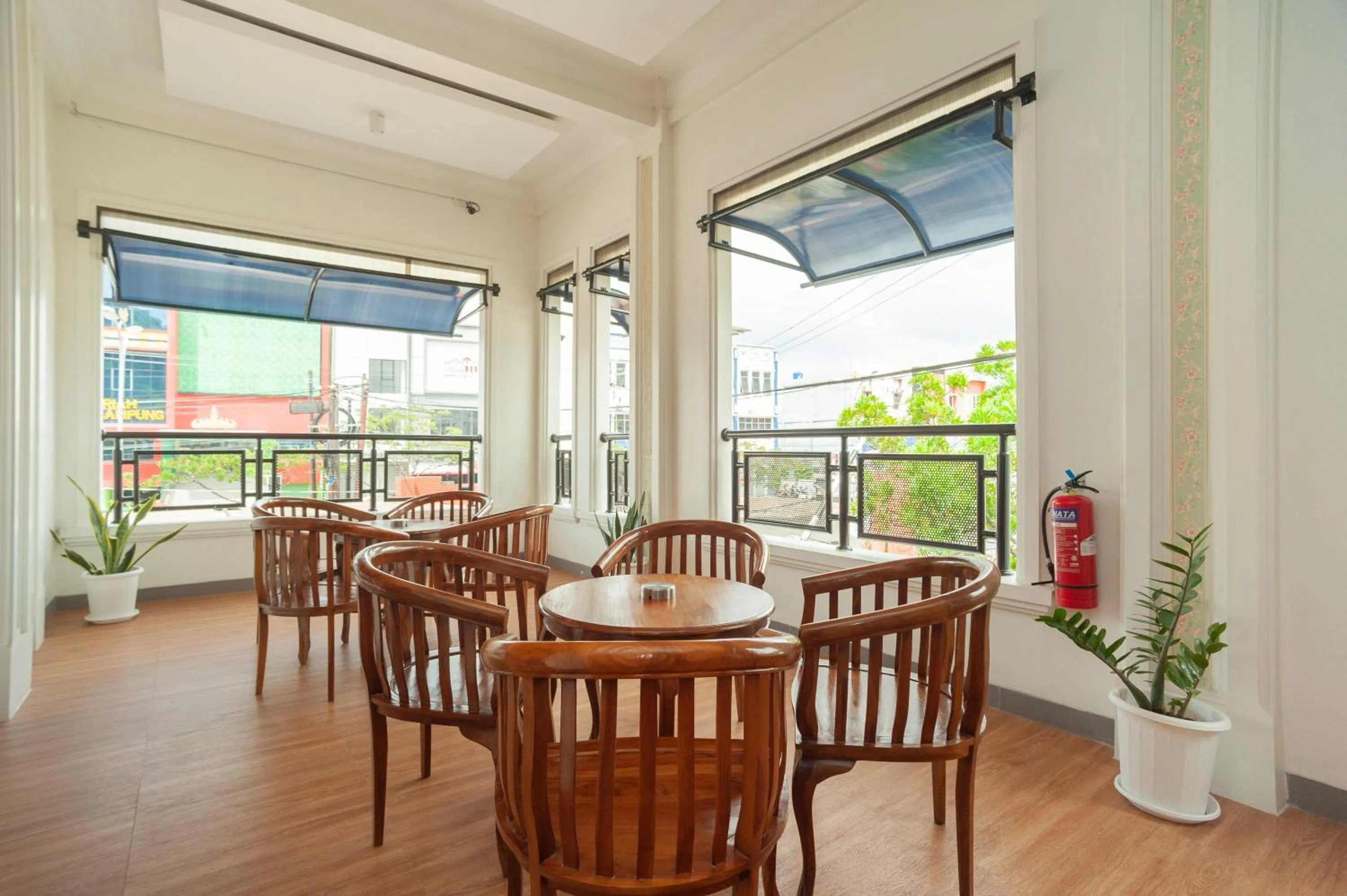 Balcony/Terrace in Urbanview Hotel Bong Gajah Lampung
