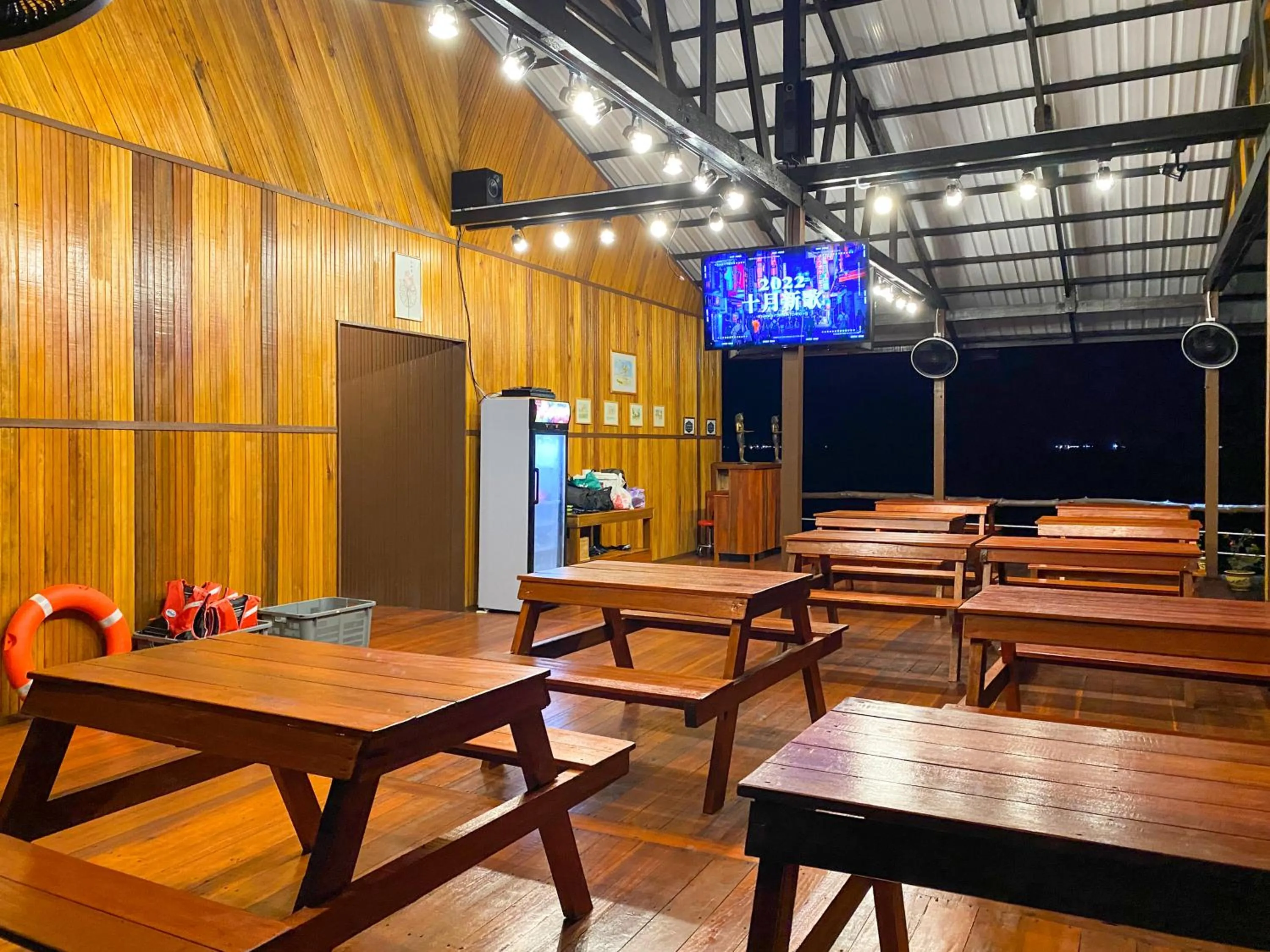 Restaurant/places to eat in Pavalintang Resort