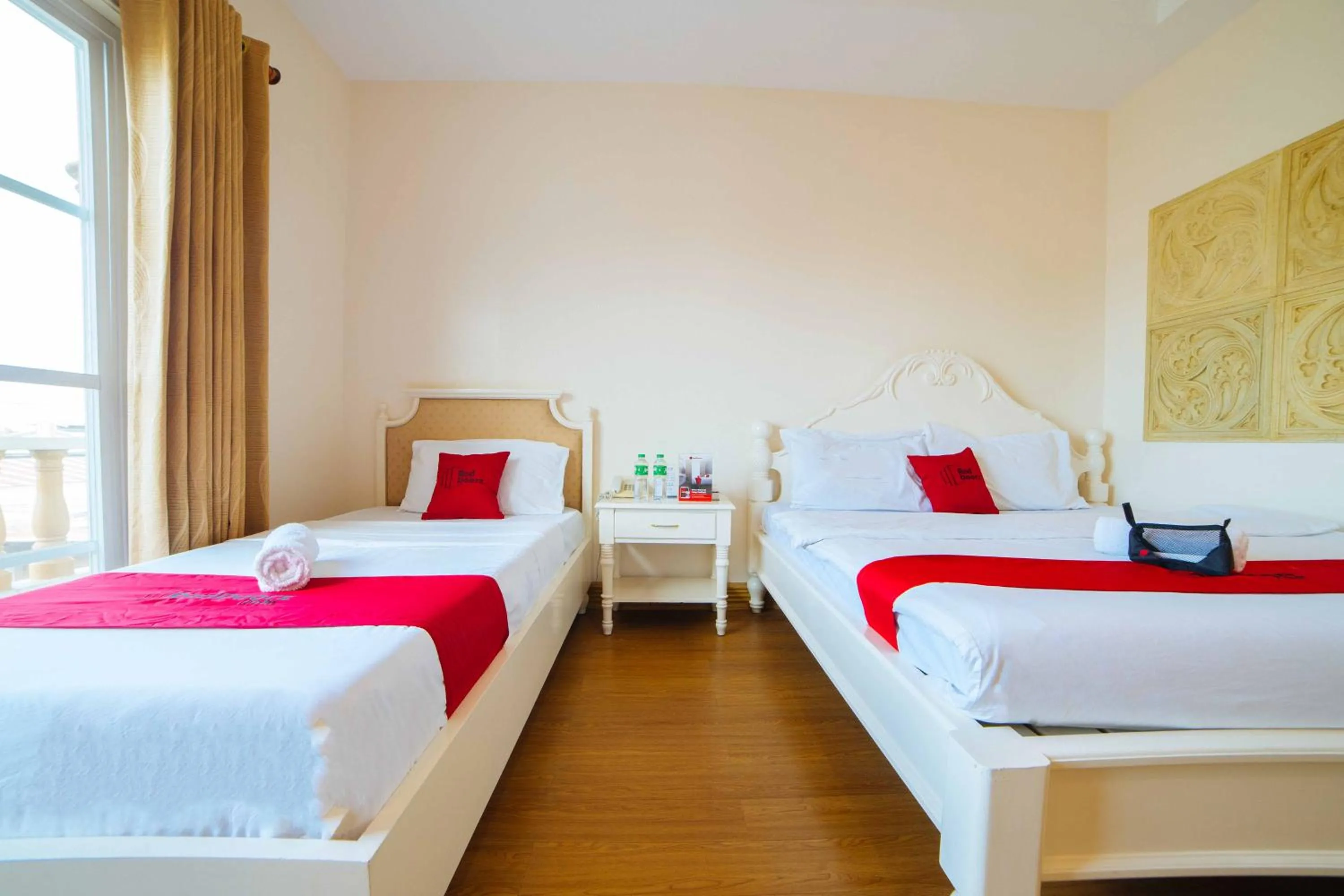 Bed in Hotel Vanna Angeles City Pampanga by RedDoorz