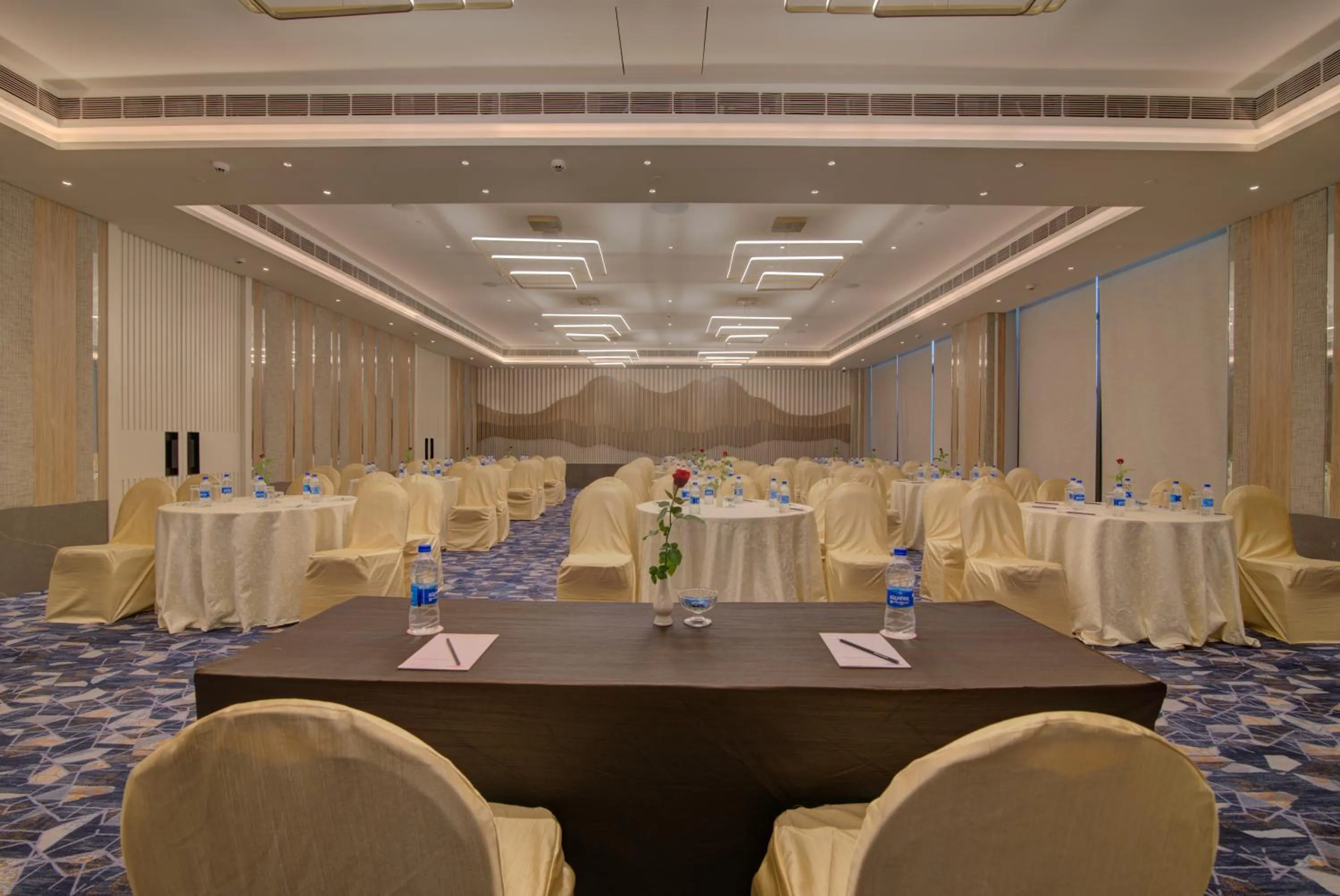 Banquet/Function facilities in 7 Apple Hotel Nashik