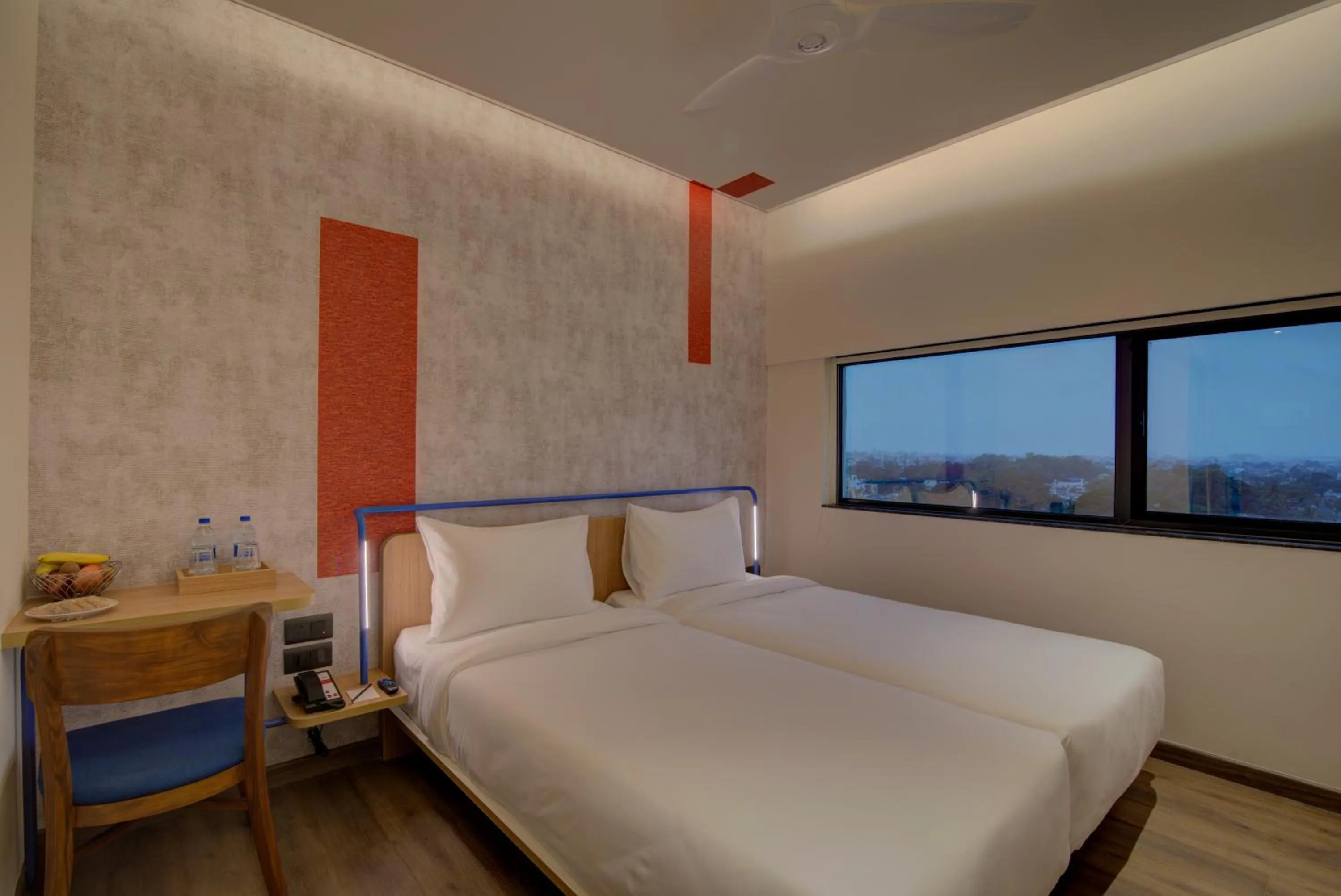 Bed in 7 Apple Hotel Nashik