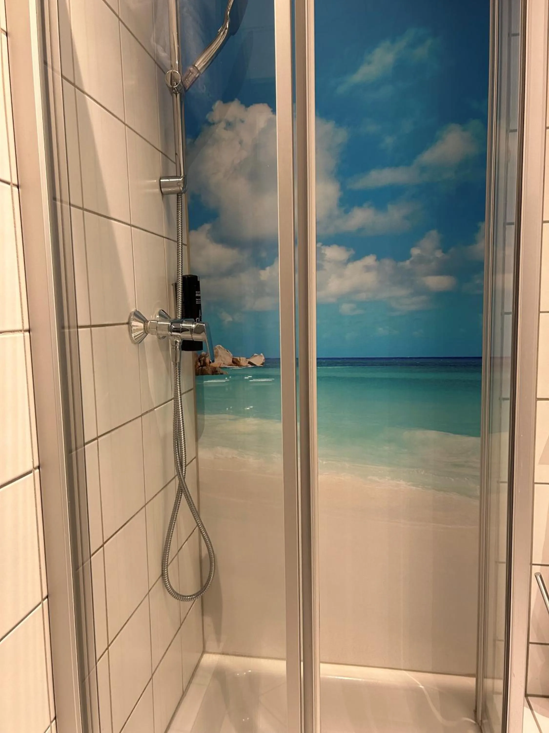 Shower in Villa Hotel Frankfurt by MZ HotelCollection
