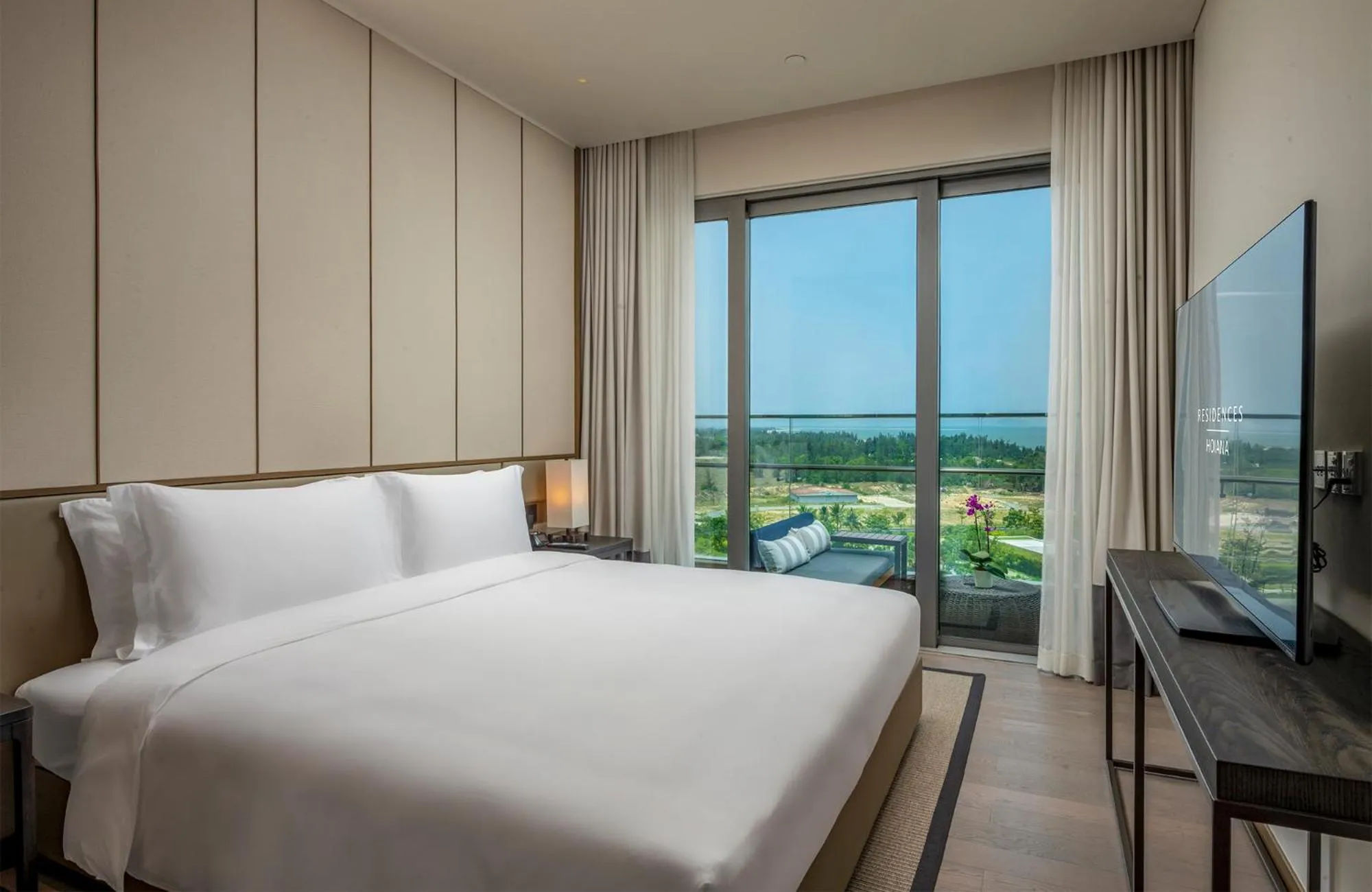 View (from property/room), Bed in Hoiana Residences