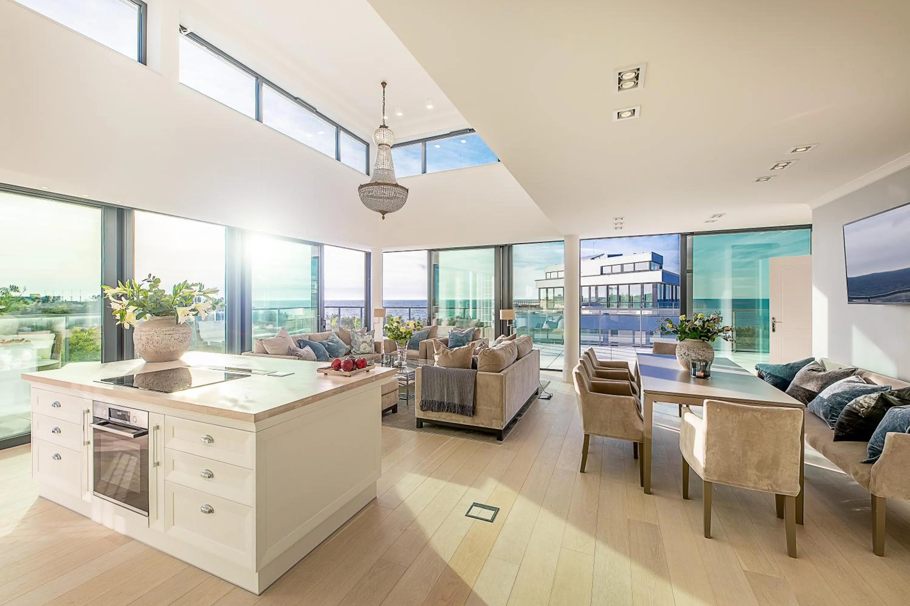 TV and multimedia in Dune Beach Resort - C