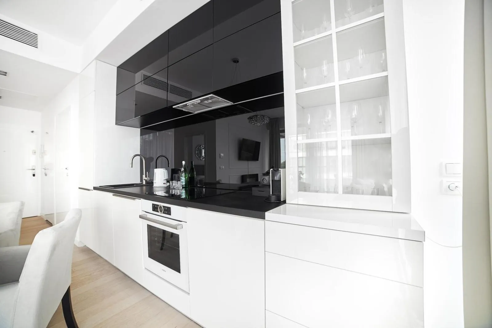 Kitchen or kitchenette in Dune Beach Resort - C