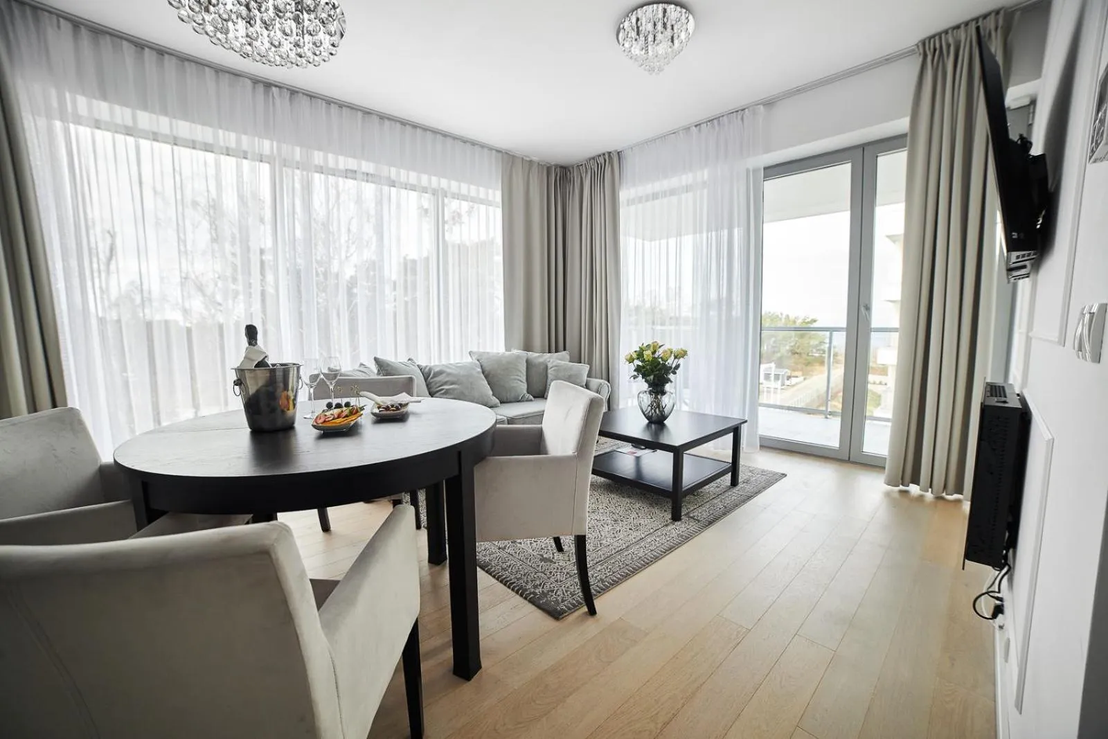 Living room in Dune Beach Resort - C