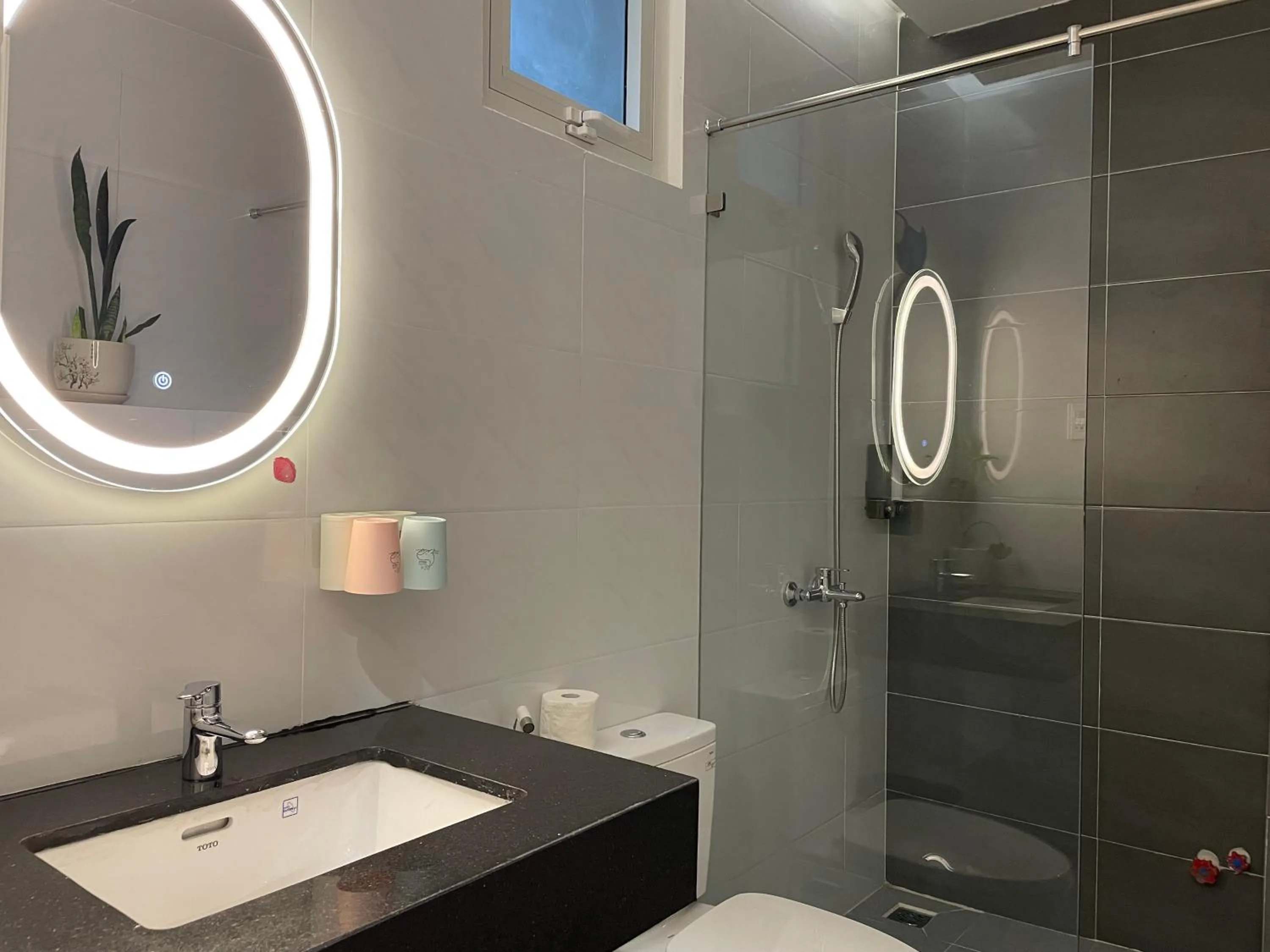 Toilet in Feliz Dalat Homestay