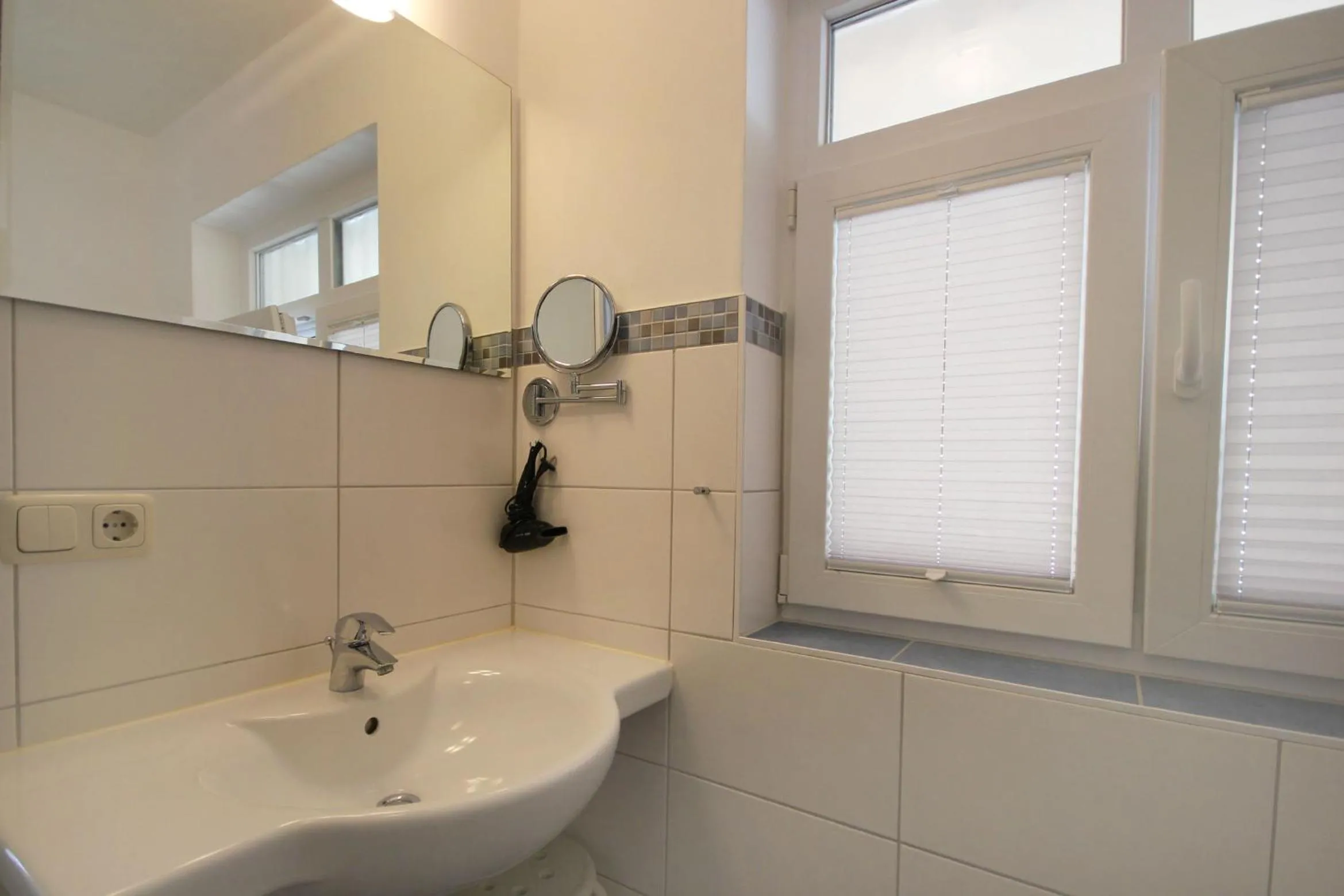 Bathroom in Villa Karina by Rujana