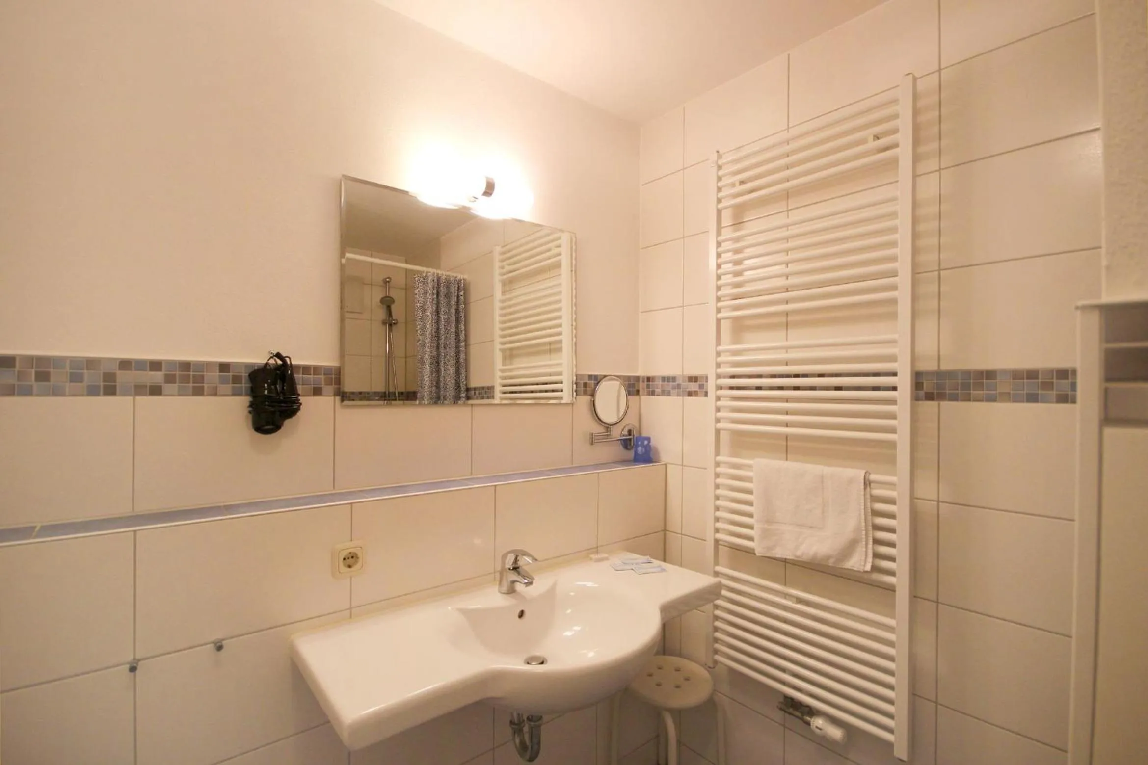 Bathroom in Villa Karina by Rujana