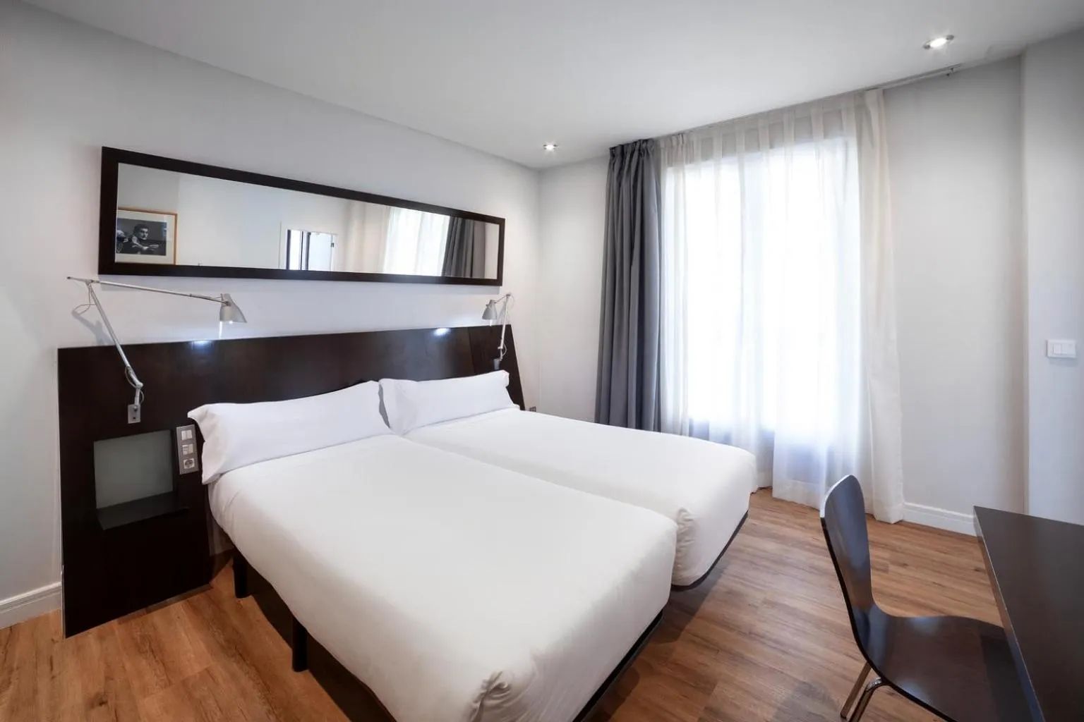 Bedroom, Bed in Petit Palace Arana Bilbao