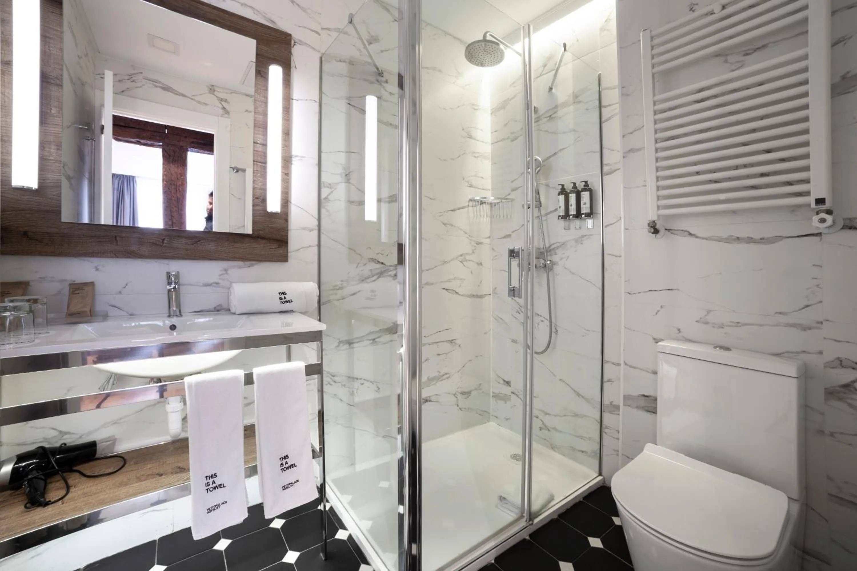 Bathroom in Petit Palace Arana Bilbao