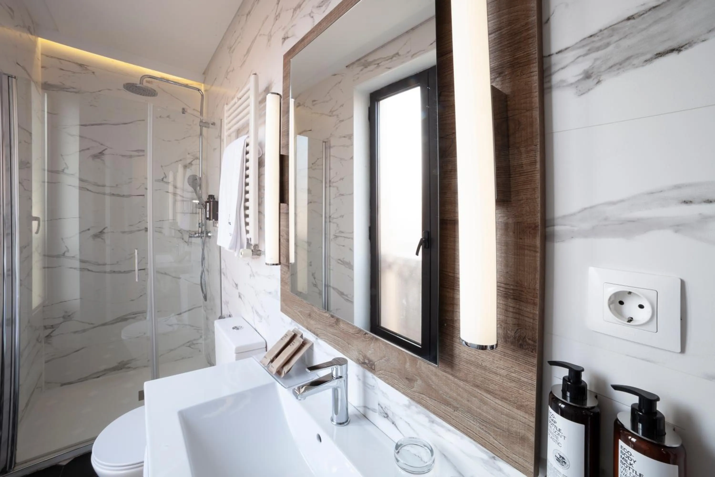 Bathroom in Petit Palace Arana Bilbao