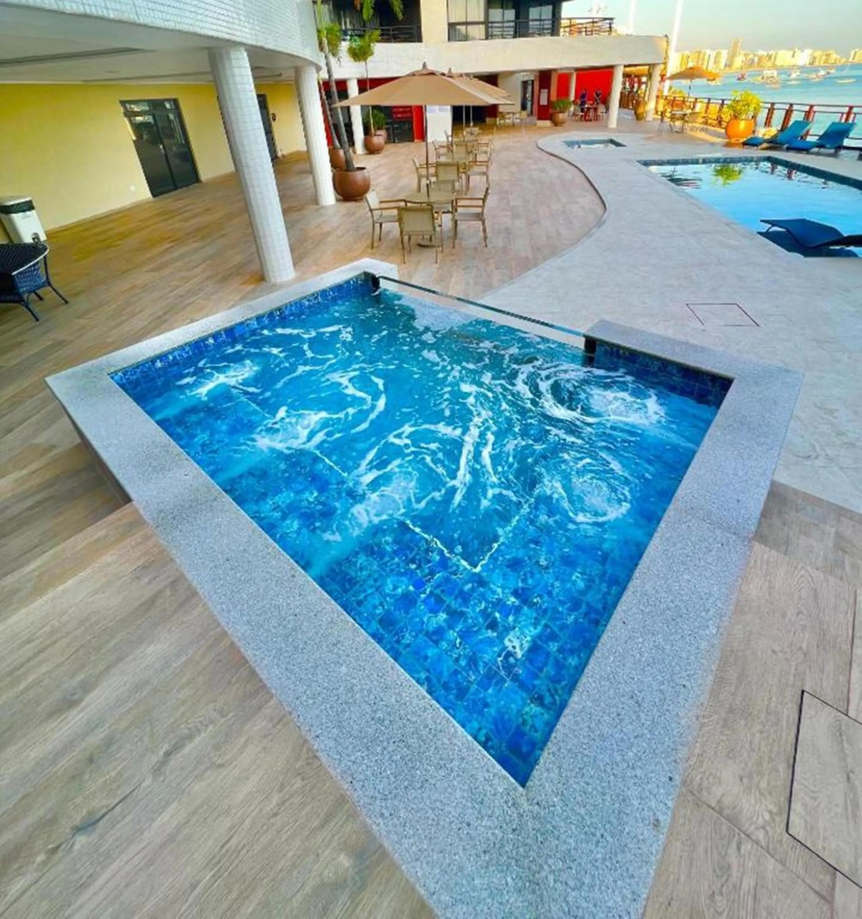 Swimming pool in Flat Iate