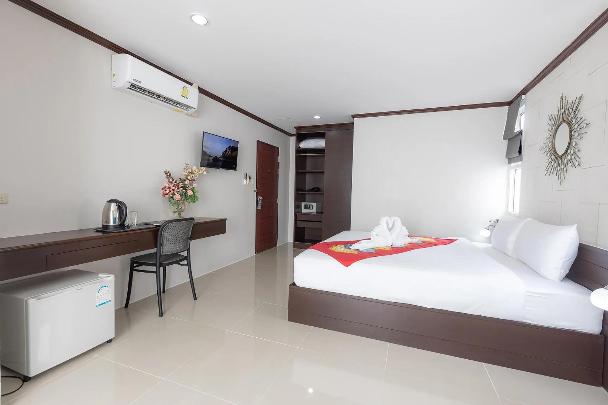 Deluxe Double Room with Balcony in The Chic Patong