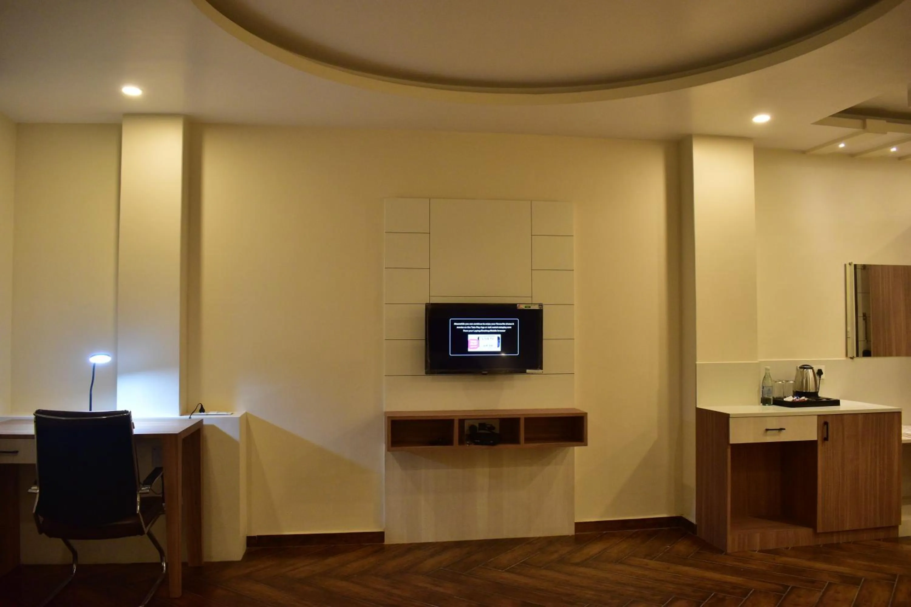 TV and multimedia in HOTEL MONTANA VYOO