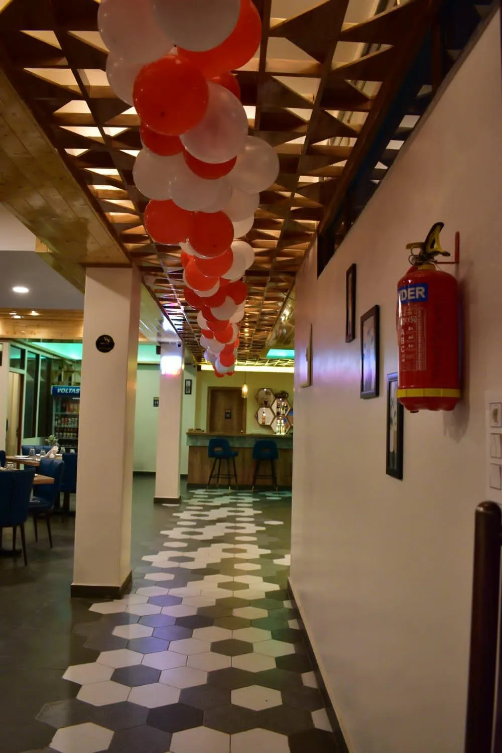 Restaurant/places to eat in HOTEL MONTANA VYOO