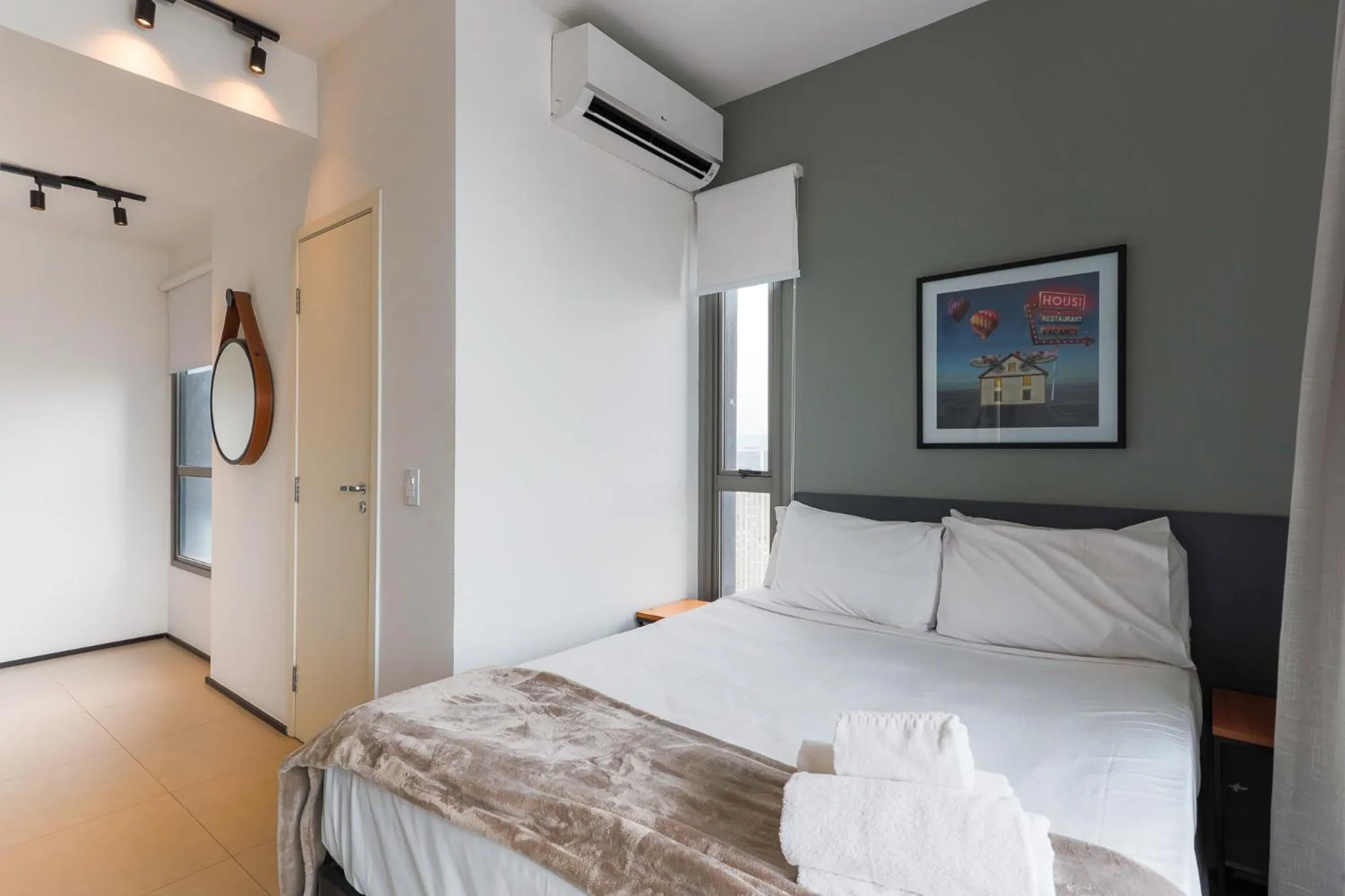 Bedroom, Bed in 360 VN Turiassú by Housi