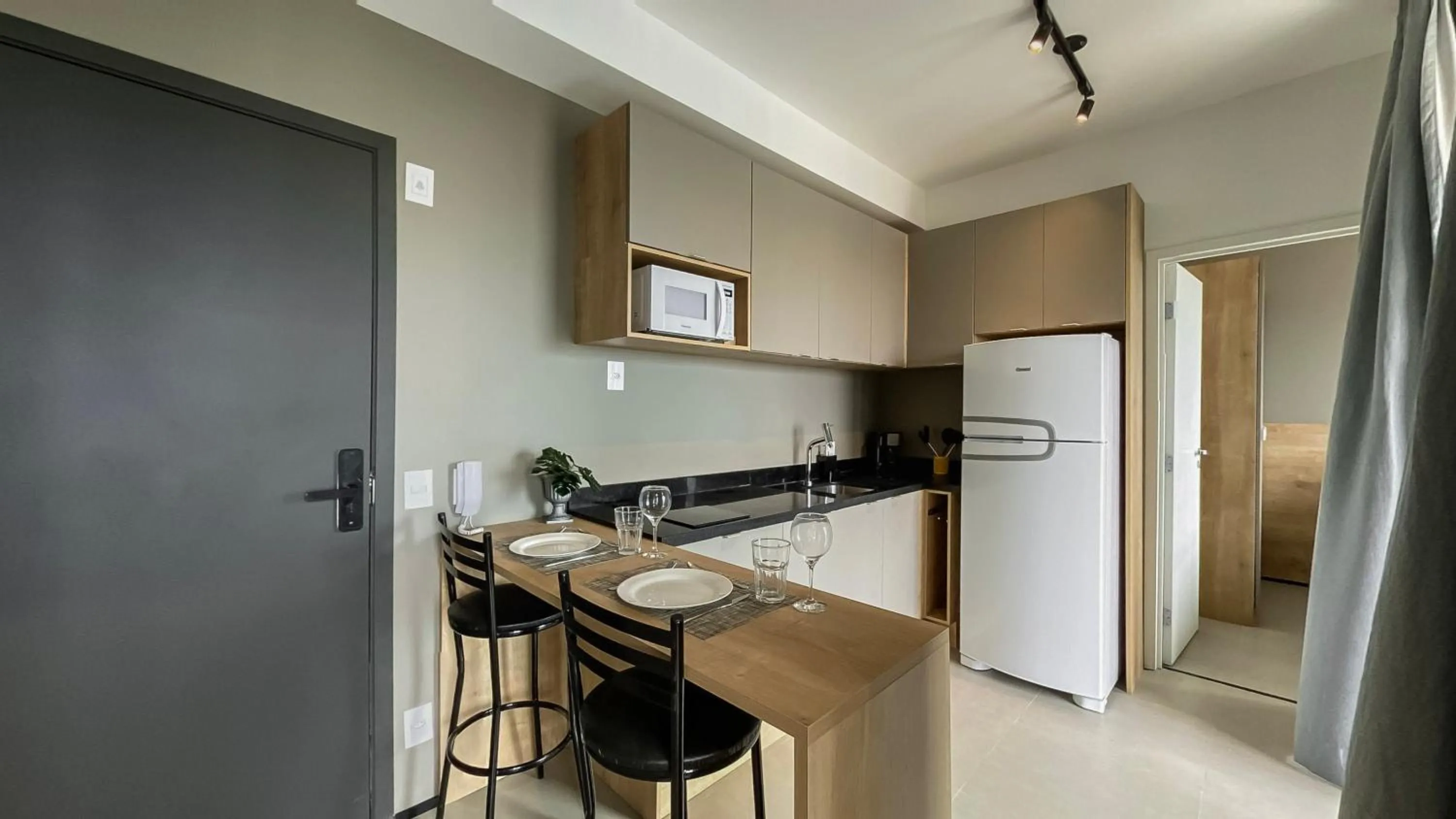 Kitchen or kitchenette in 360 VN Turiassú by Housi