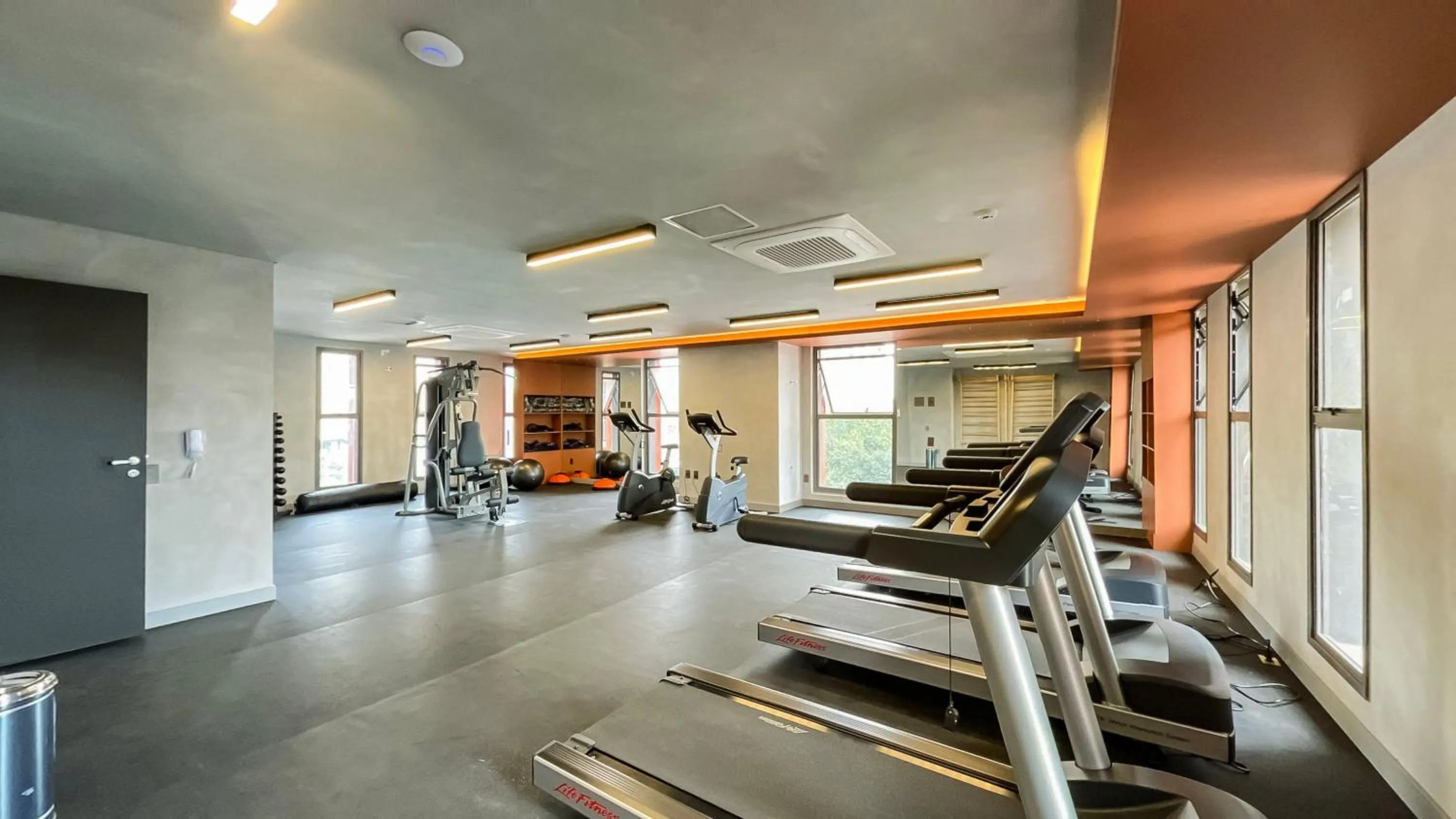 Fitness centre/facilities in 360 VN Turiassú by Housi