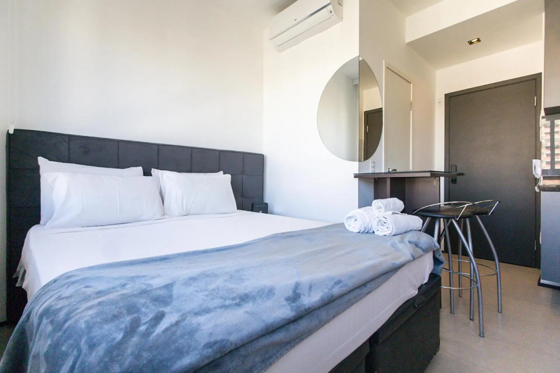 Bedroom, Bed in 360 VN Turiassú by Housi