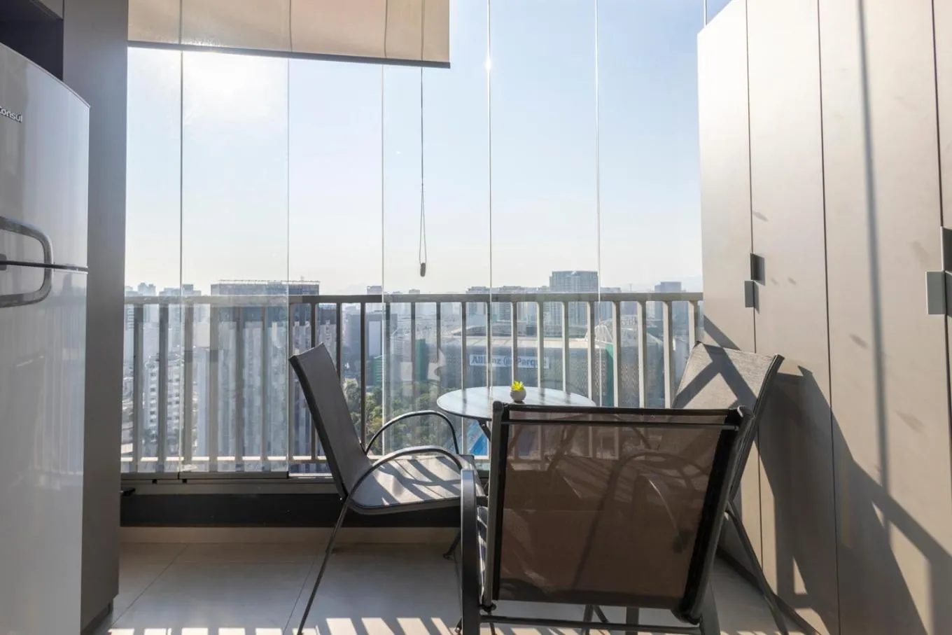 Balcony/Terrace in 360 VN Turiassú by Housi