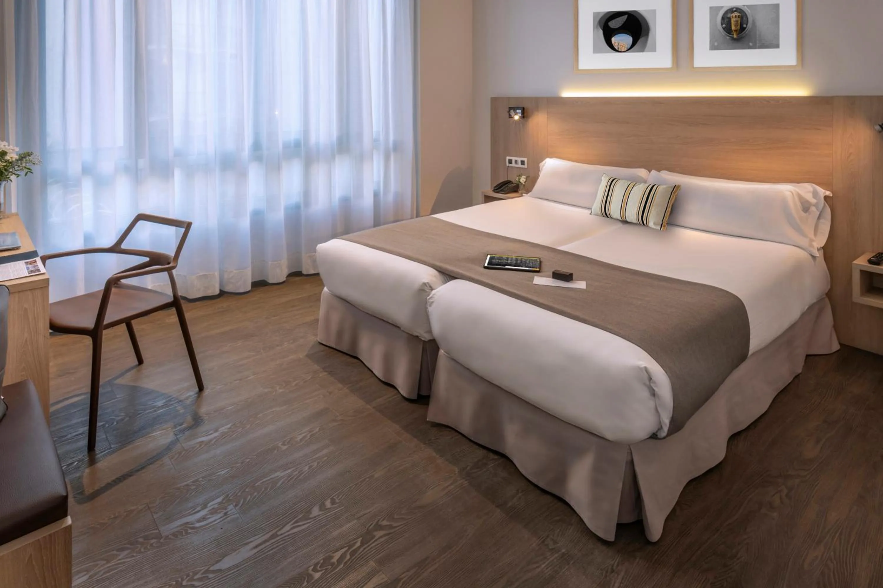 Photo of the whole room, Bed in Hotel SERHS Rivoli Rambla