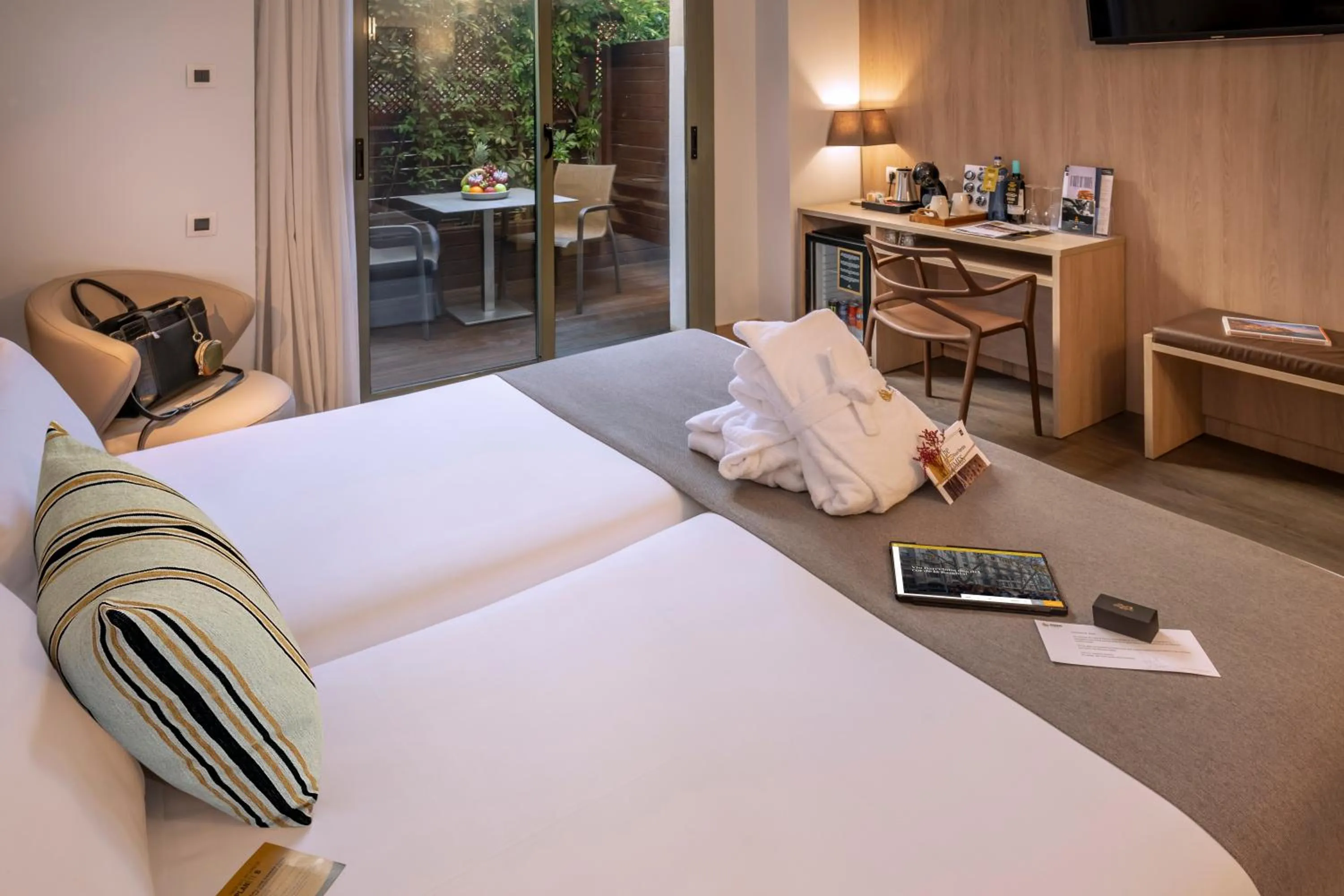 Photo of the whole room, Bed in Hotel SERHS Rivoli Rambla