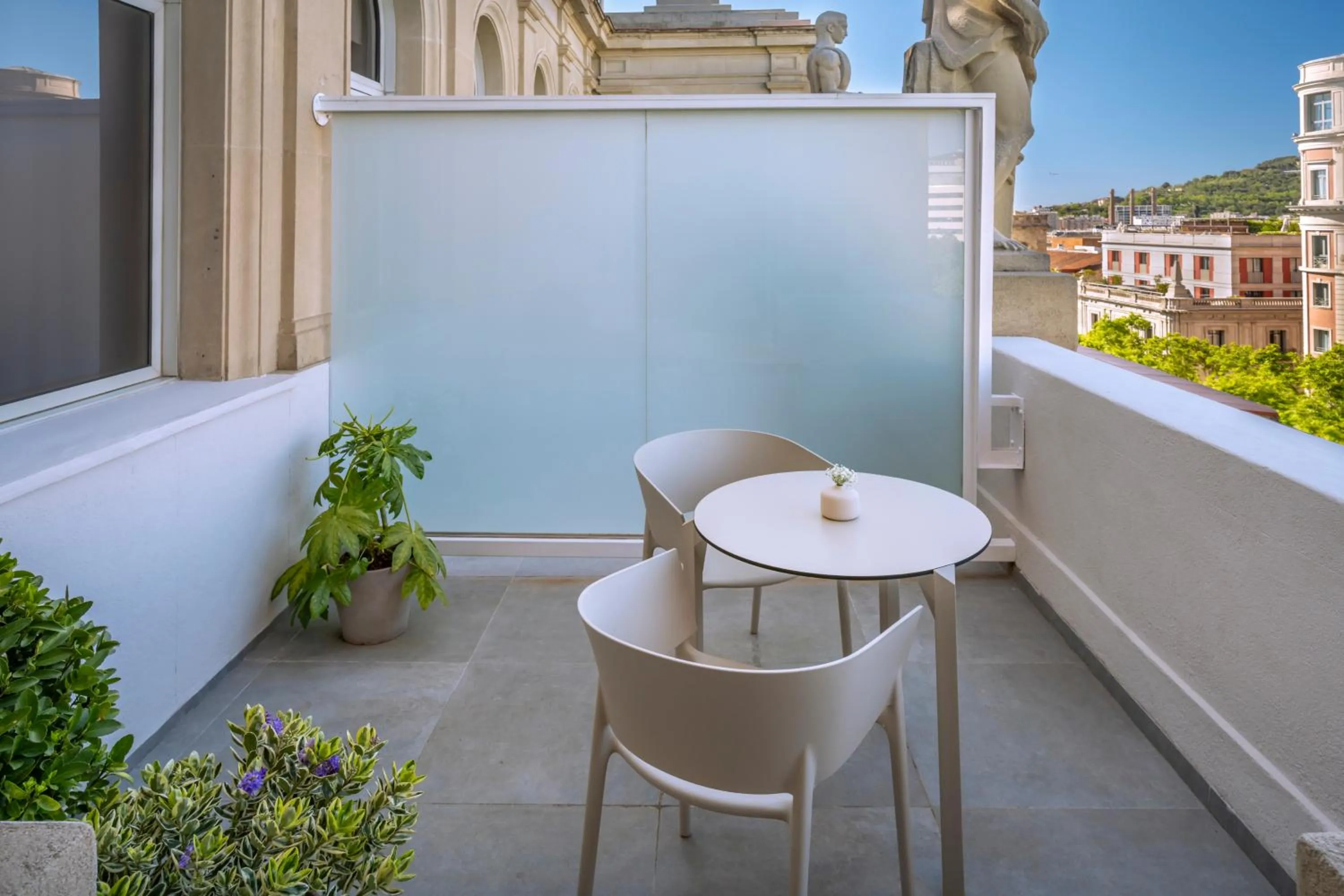 Balcony/Terrace in Hotel SERHS Rivoli Rambla